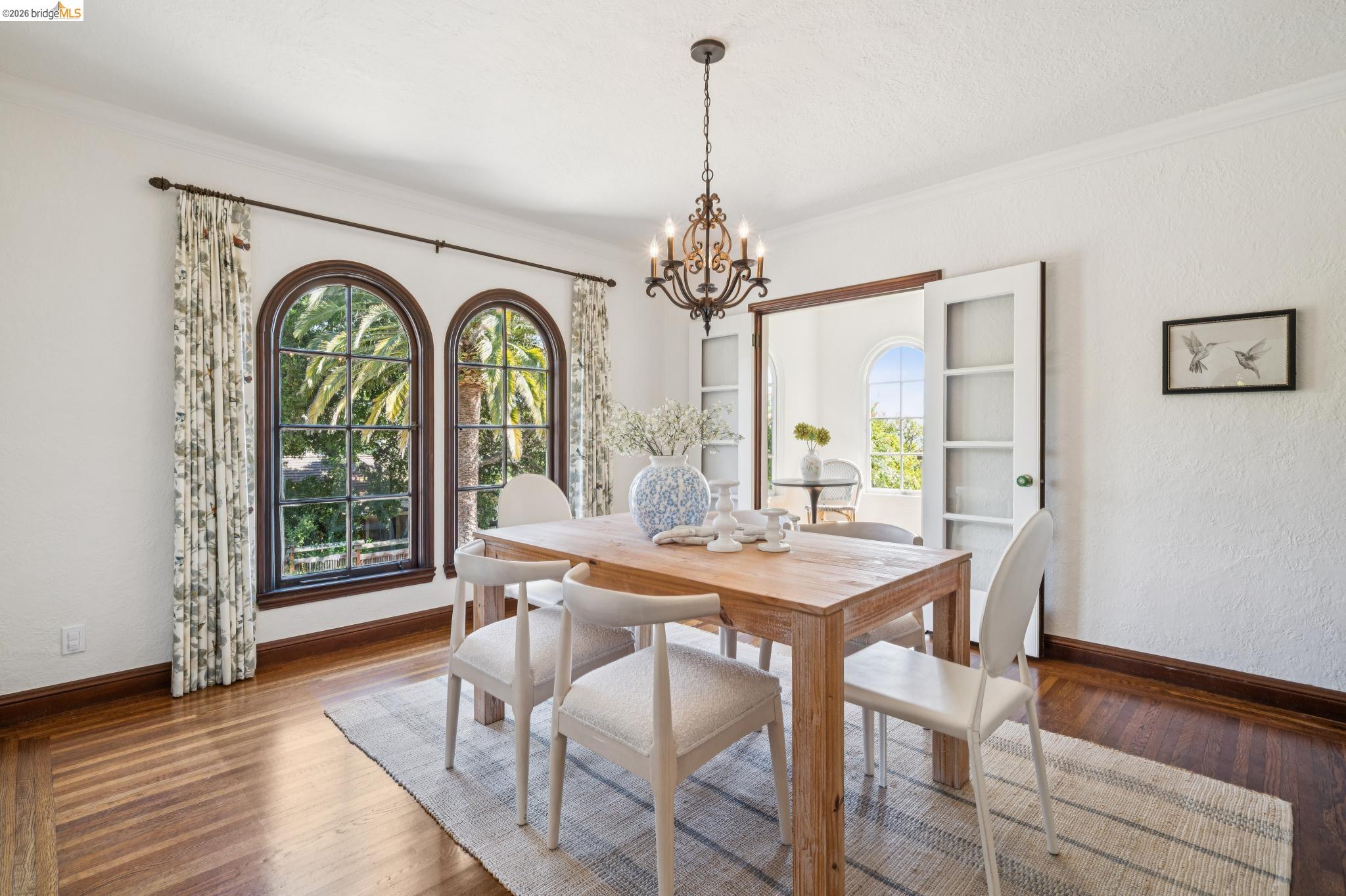 6080 Ocean View Drive