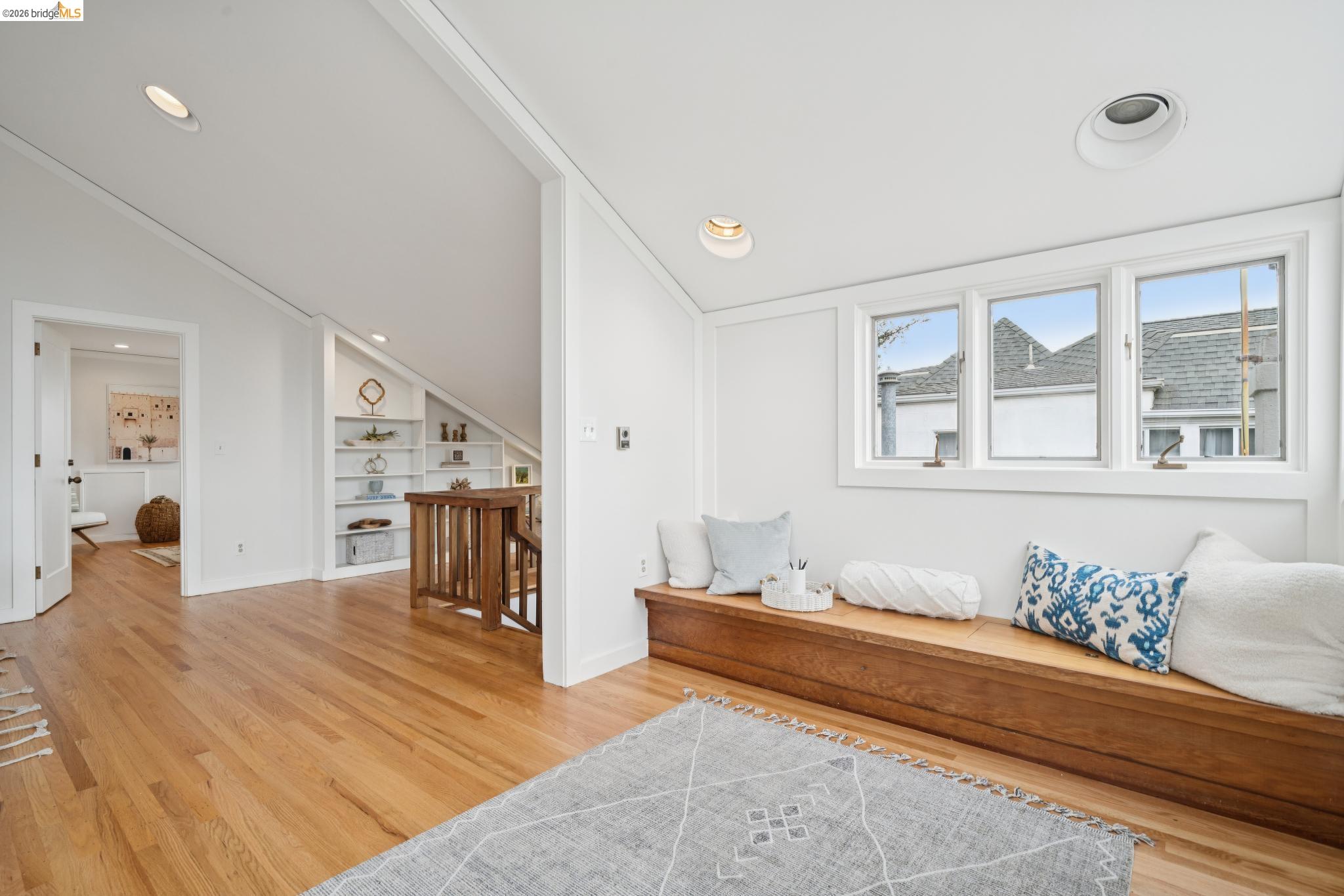 772 Vincente Ave