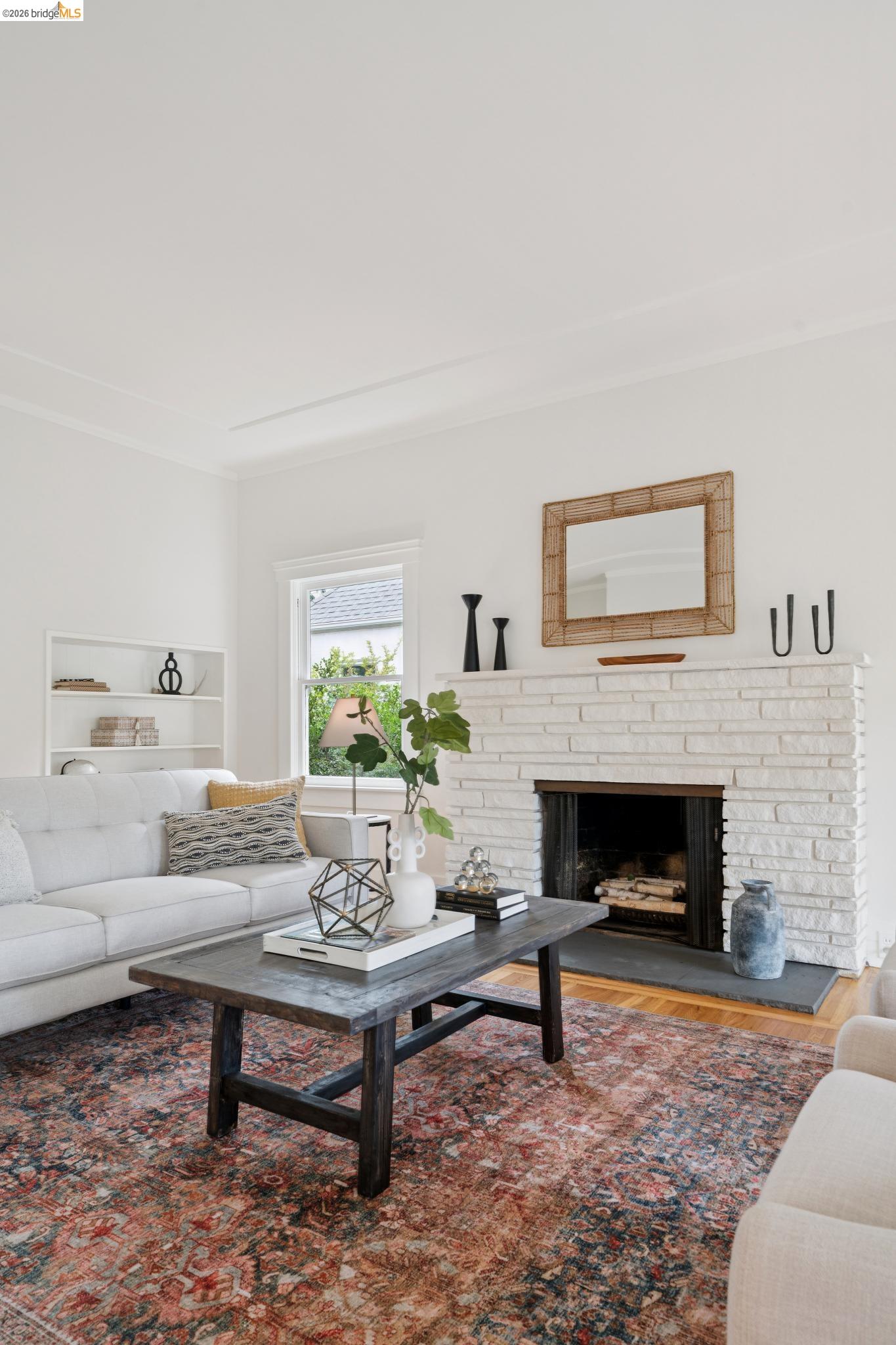 772 Vincente Ave
