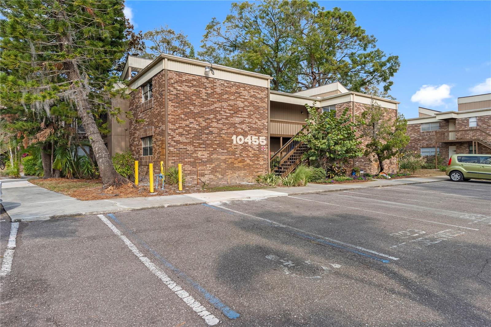 10455 CARROLLBROOK CT #213