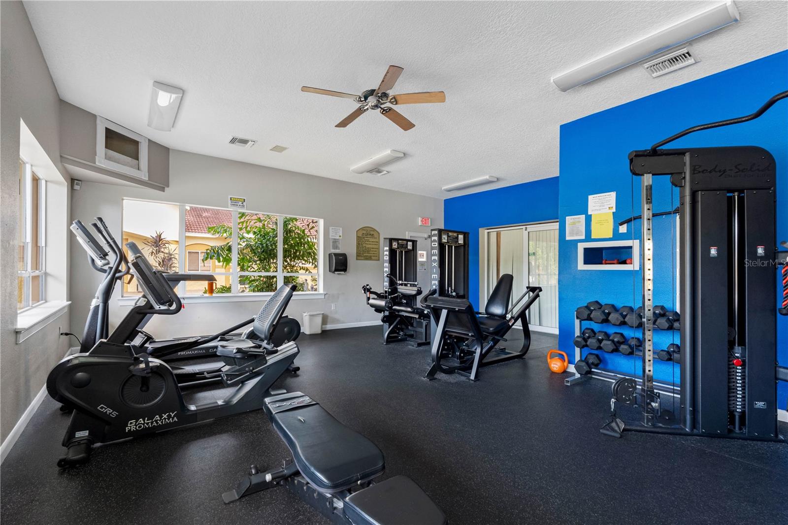 5608 PINNACLE HEIGHTS CIR #303