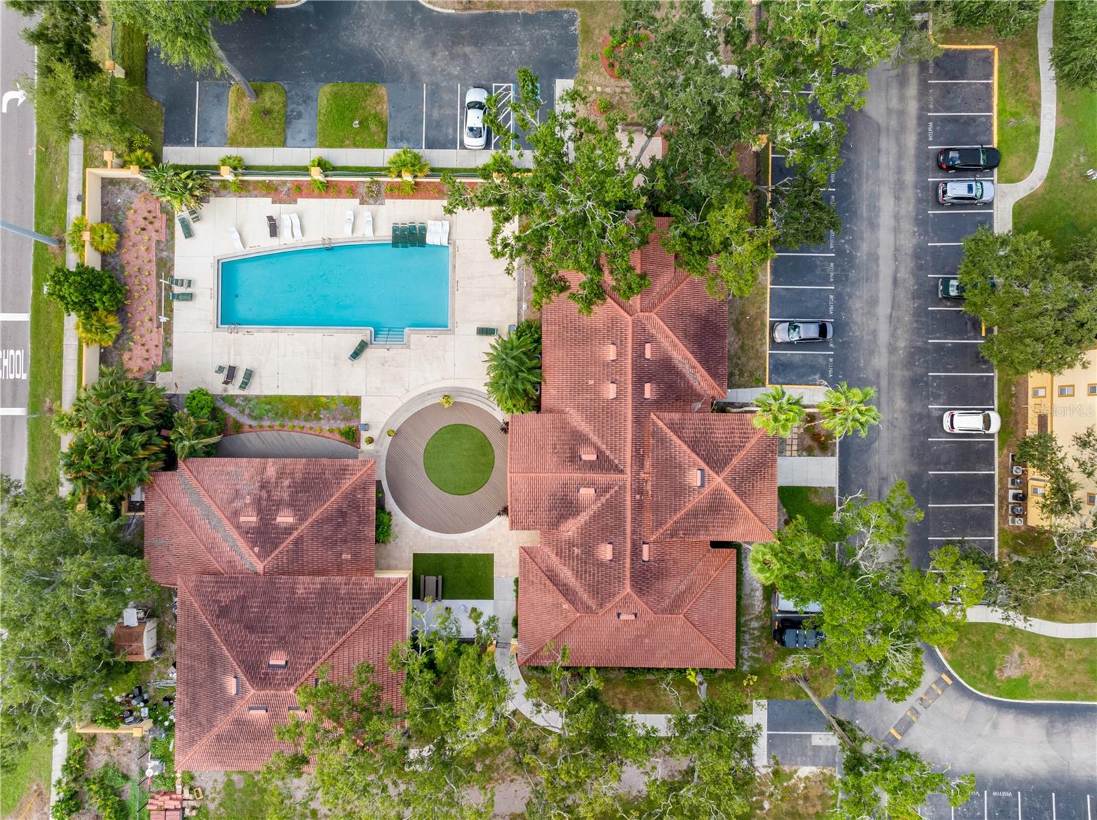 5608 PINNACLE HEIGHTS CIR #303