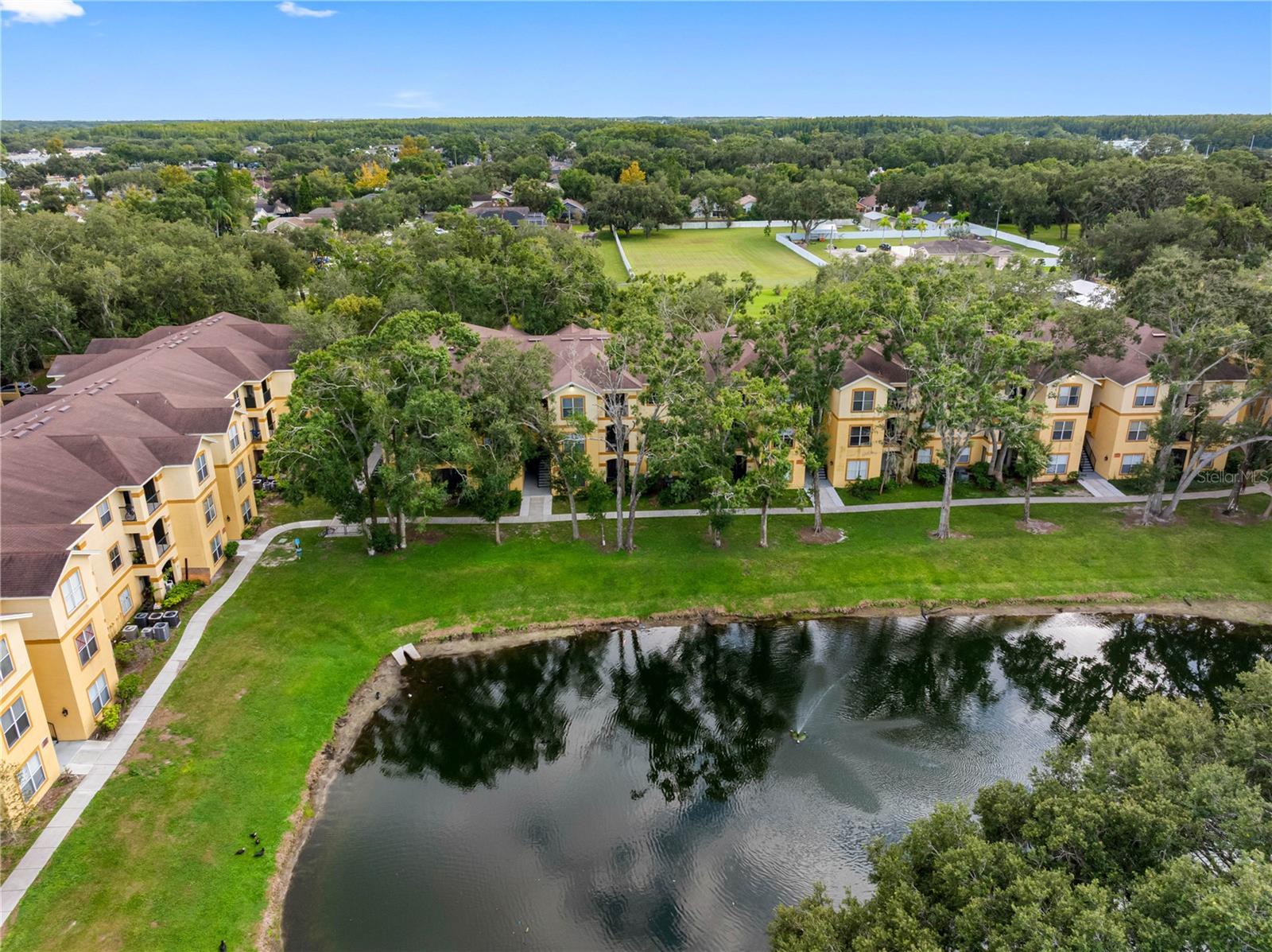 5608 PINNACLE HEIGHTS CIR #303