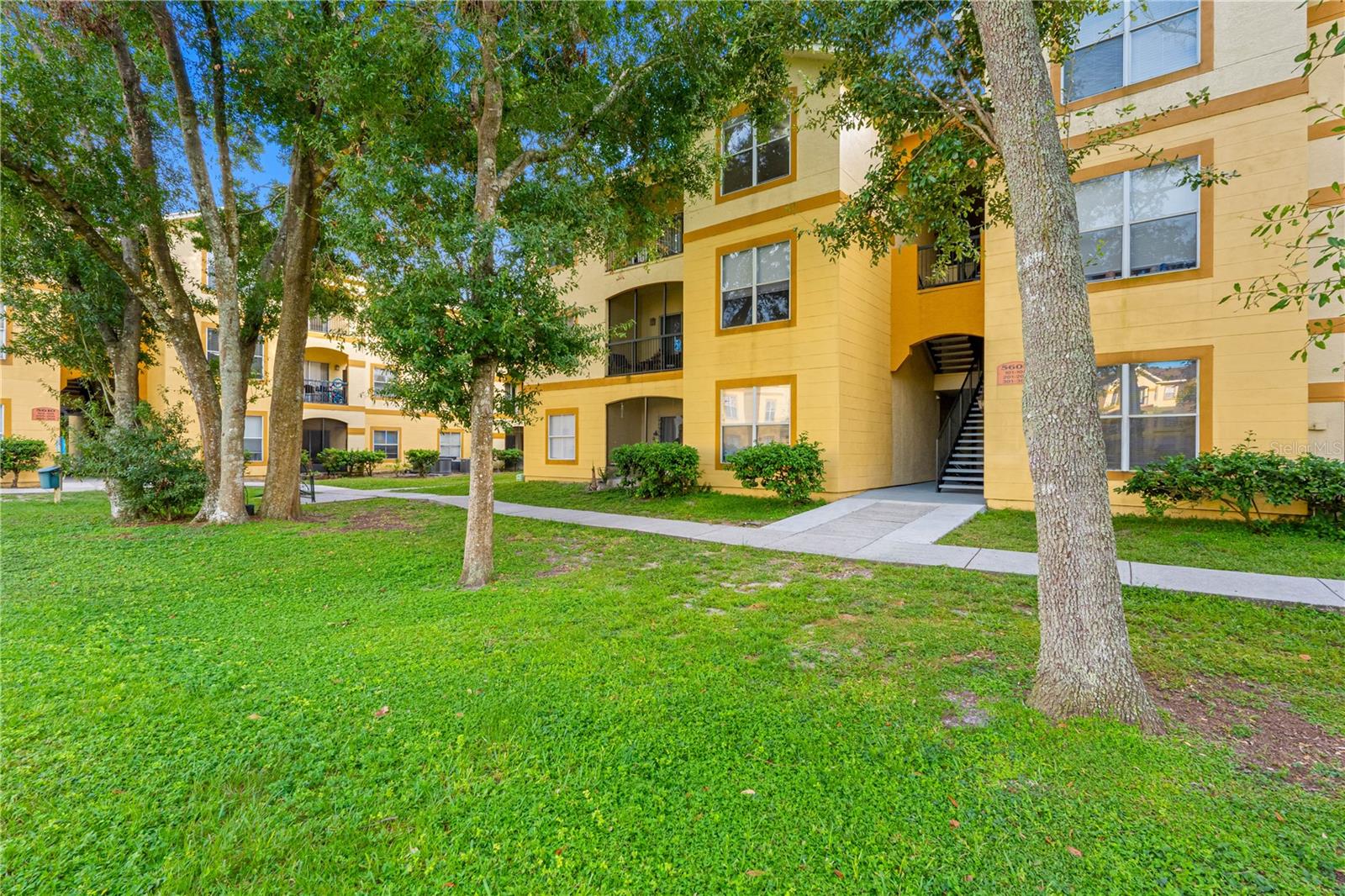 5608 PINNACLE HEIGHTS CIR #303