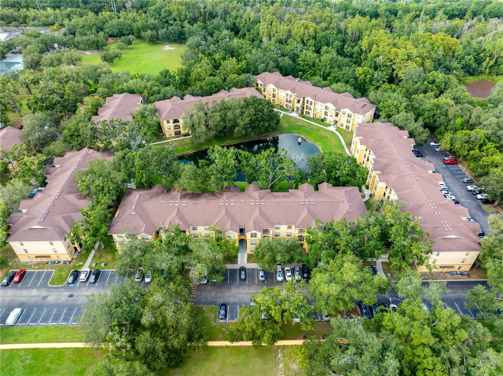 5608 PINNACLE HEIGHTS CIR #303