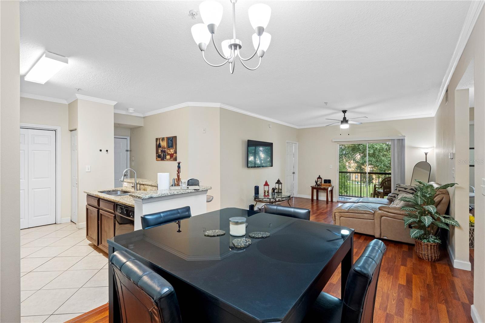 5608 PINNACLE HEIGHTS CIR #303