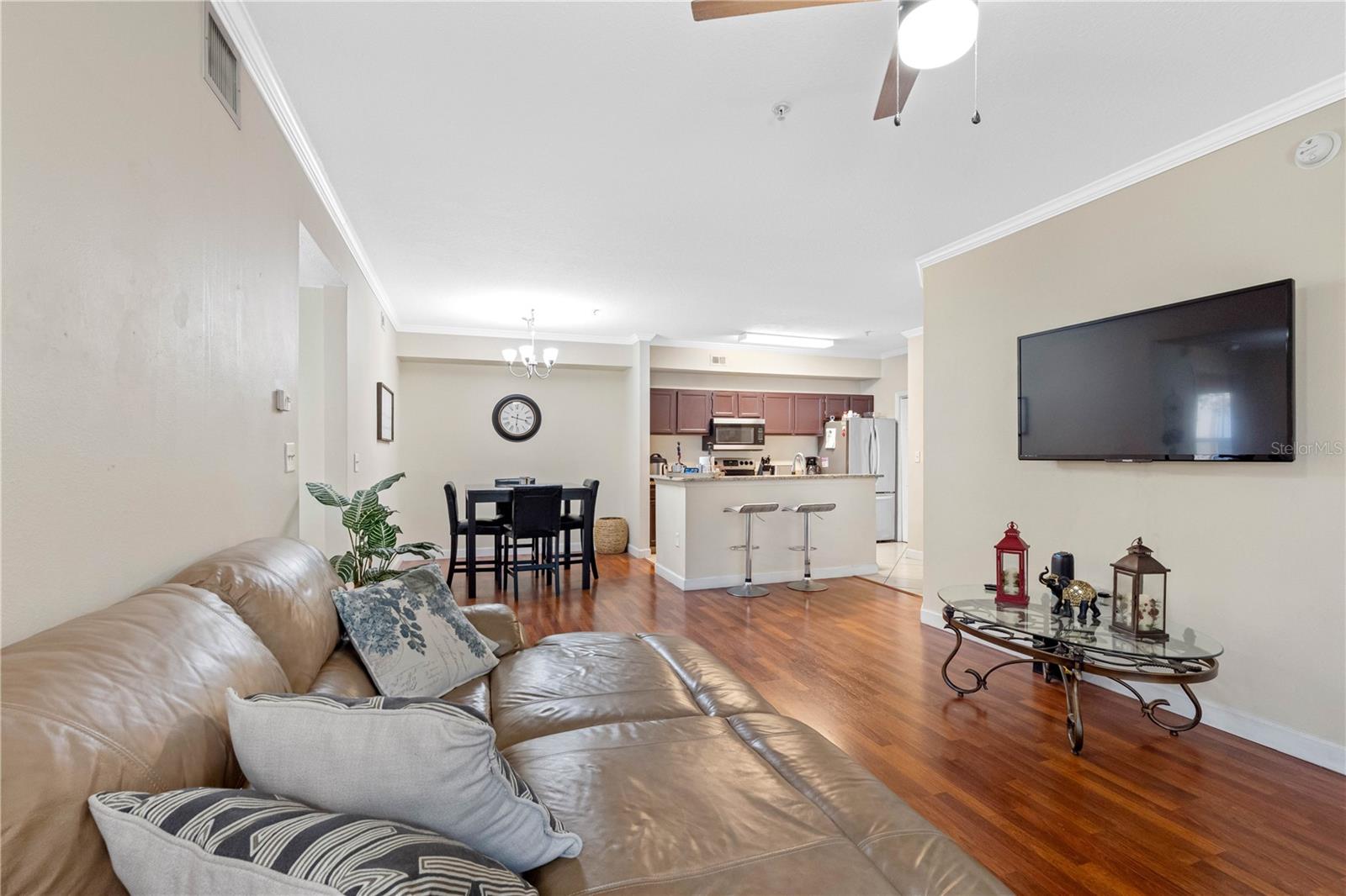 5608 PINNACLE HEIGHTS CIR #303