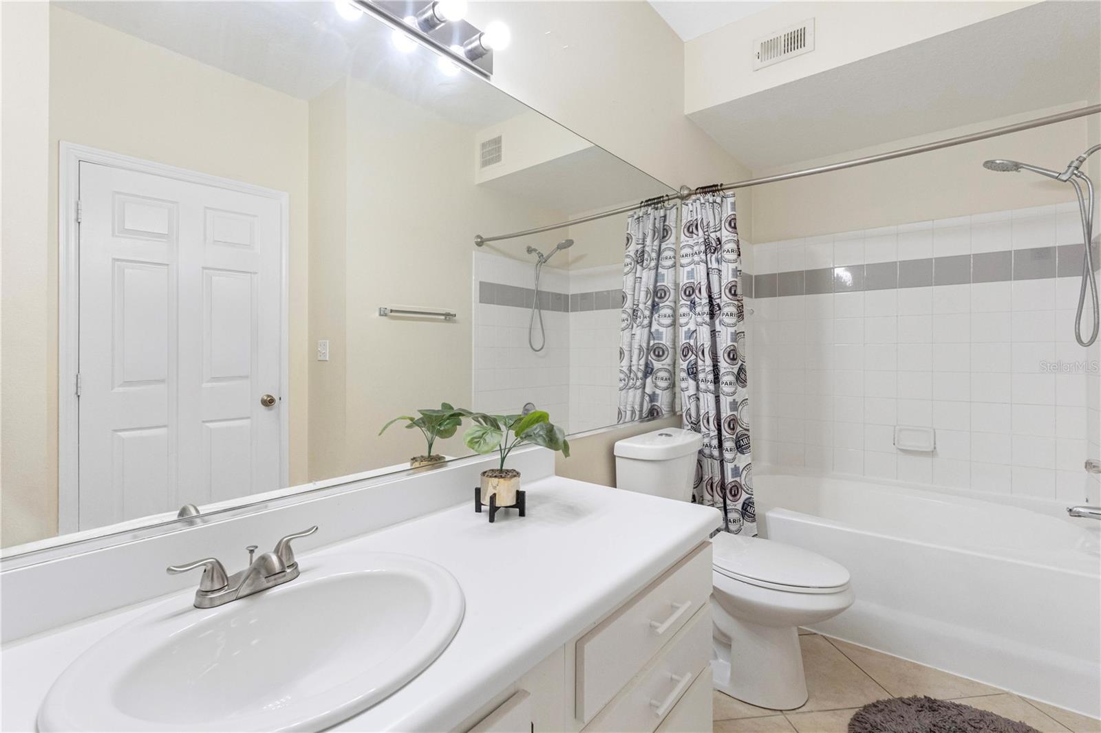 5608 PINNACLE HEIGHTS CIR #303