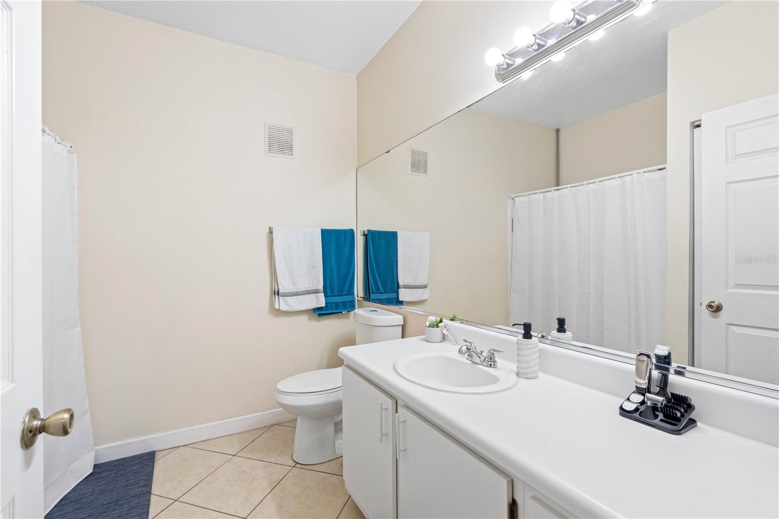 5608 PINNACLE HEIGHTS CIR #303