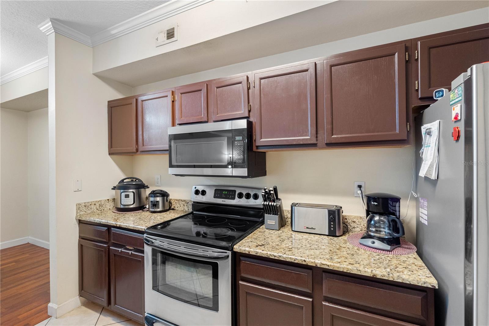 5608 PINNACLE HEIGHTS CIR #303