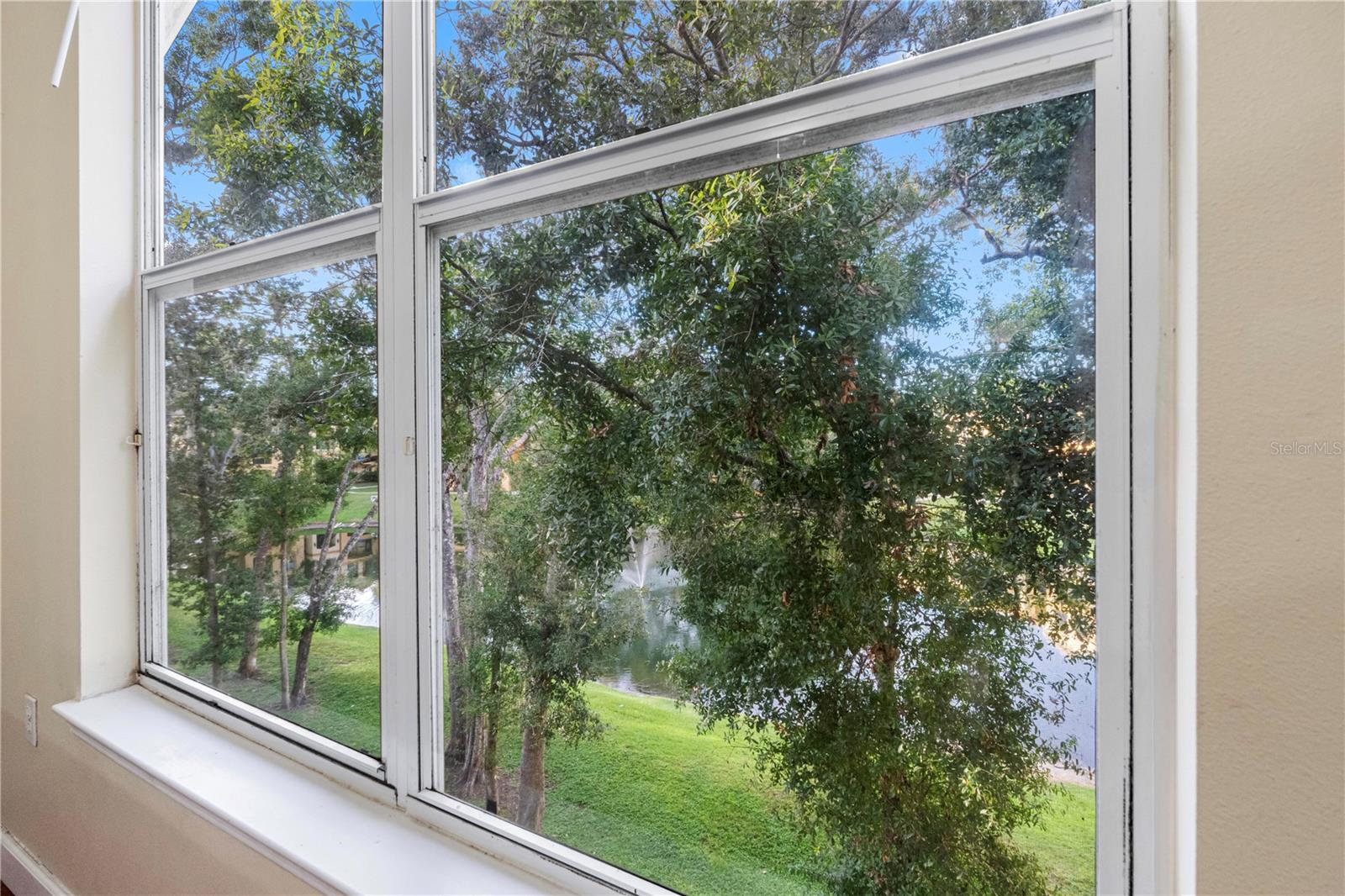 5608 PINNACLE HEIGHTS CIR #303