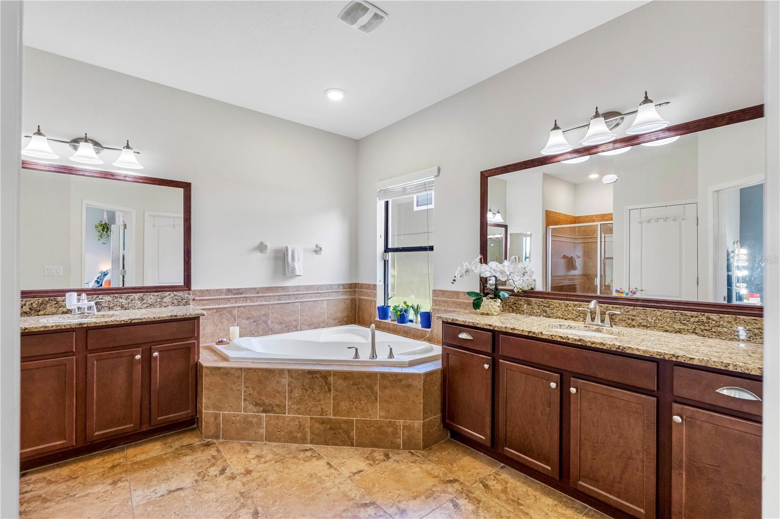 19343 PADDOCK VIEW DR