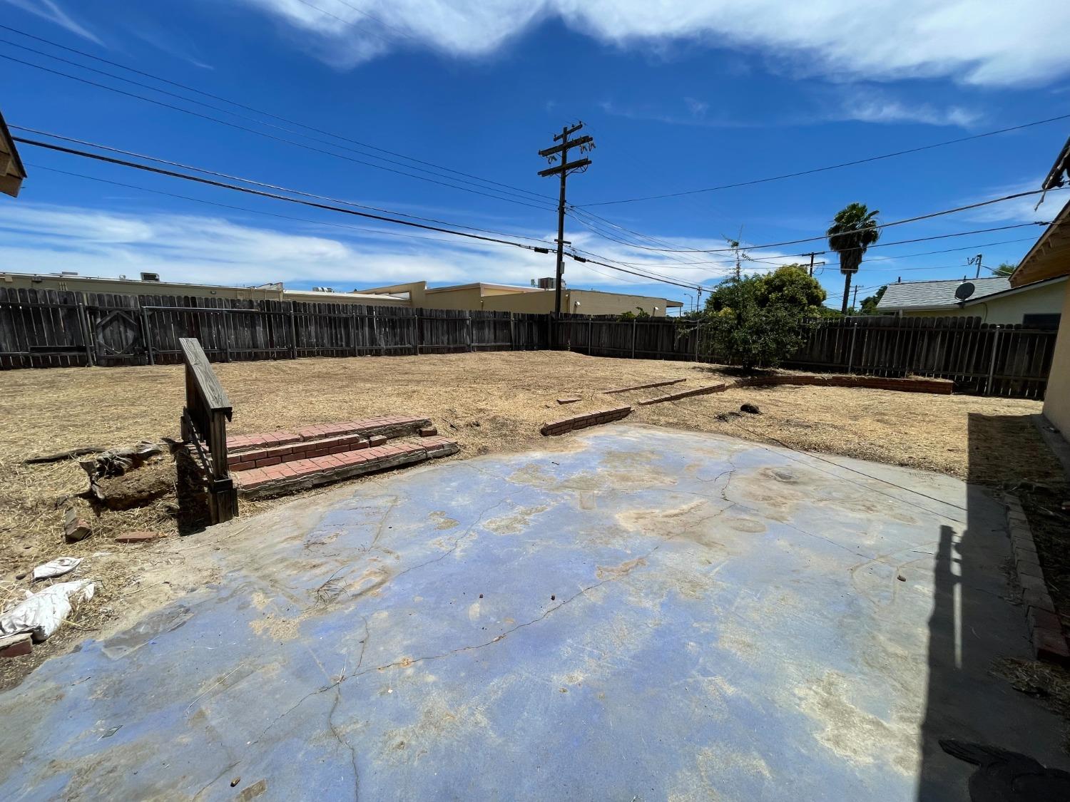 8000 Oak Forest Street
