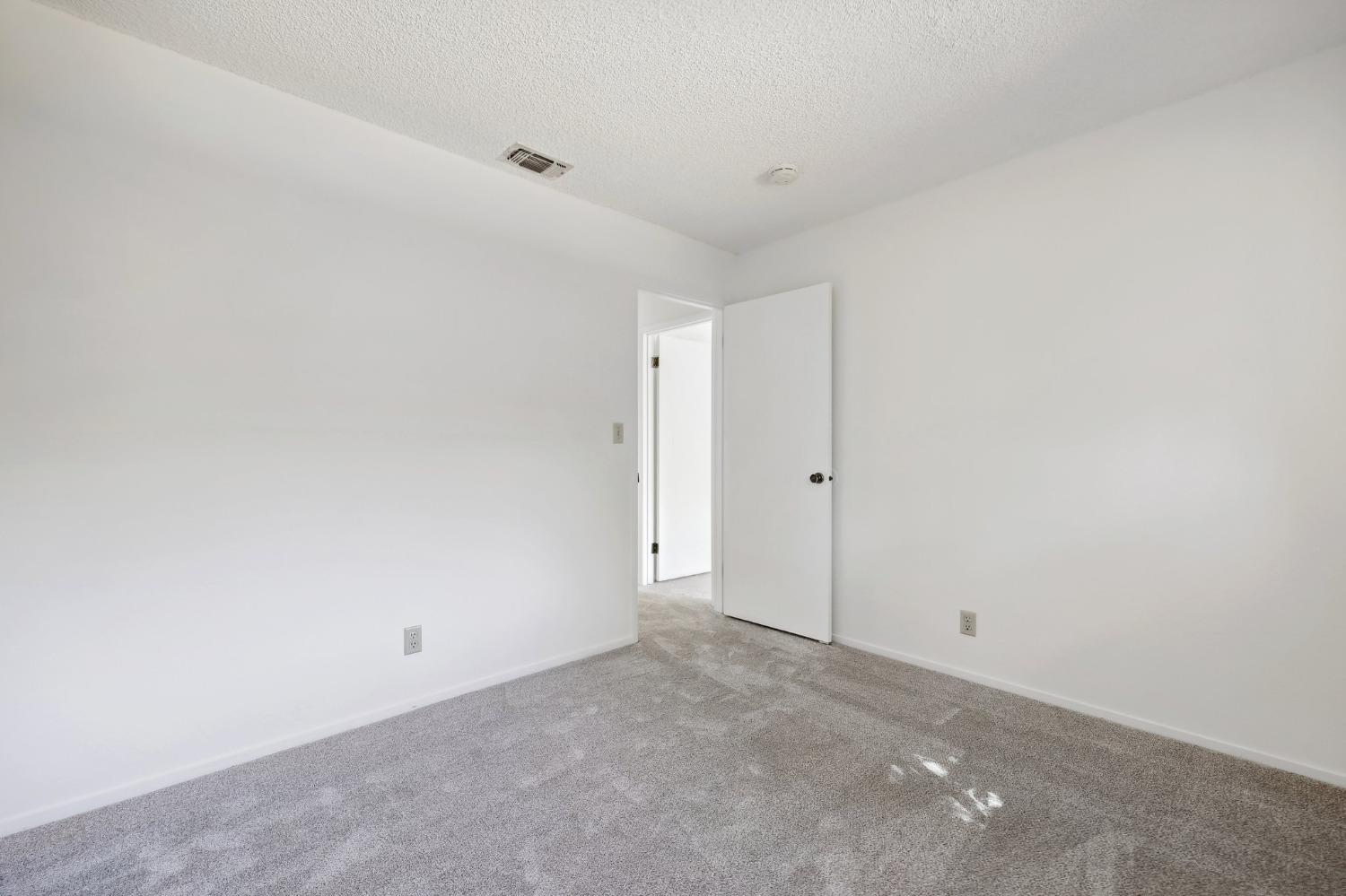 6870 Folsom Oaks Court