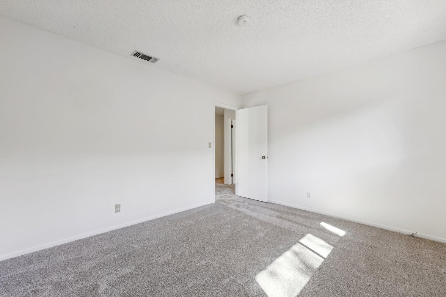 6870 Folsom Oaks Court