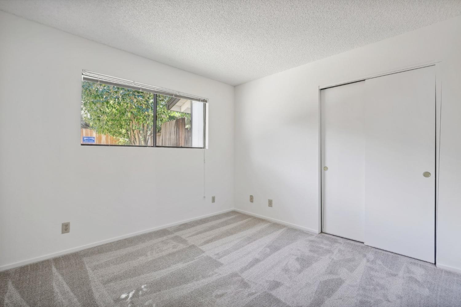 6870 Folsom Oaks Court