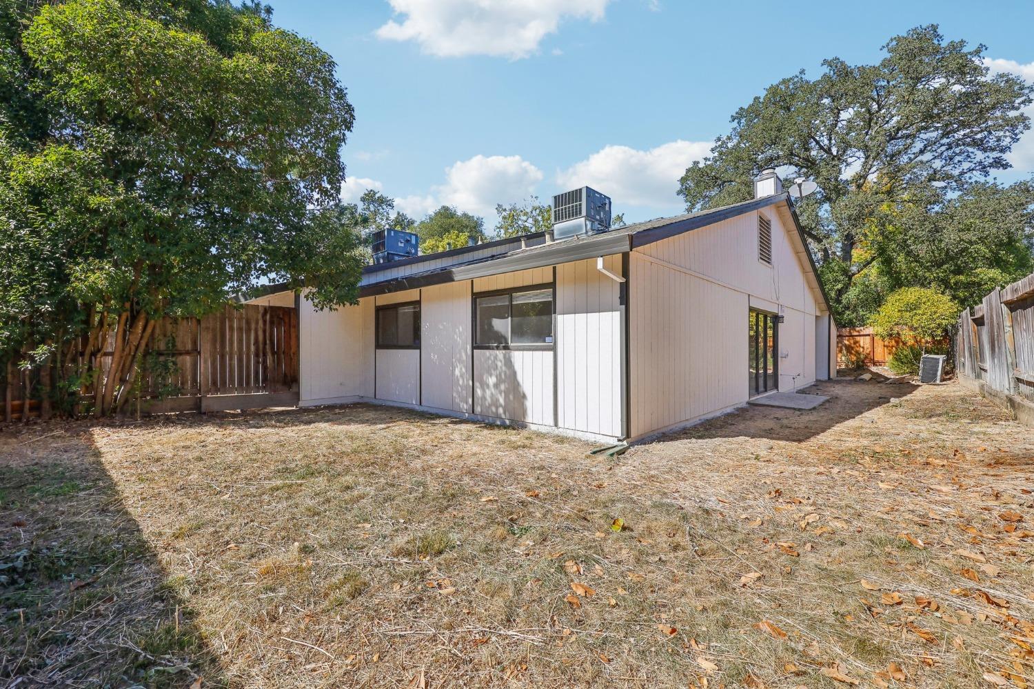 6870 Folsom Oaks Court