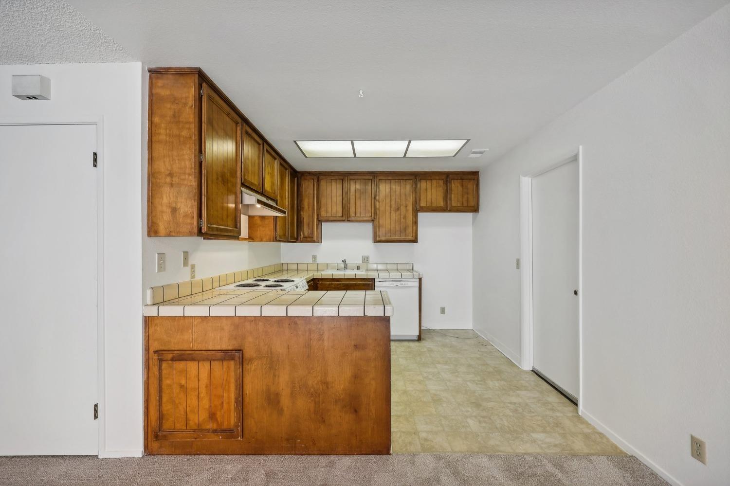 6870 Folsom Oaks Court