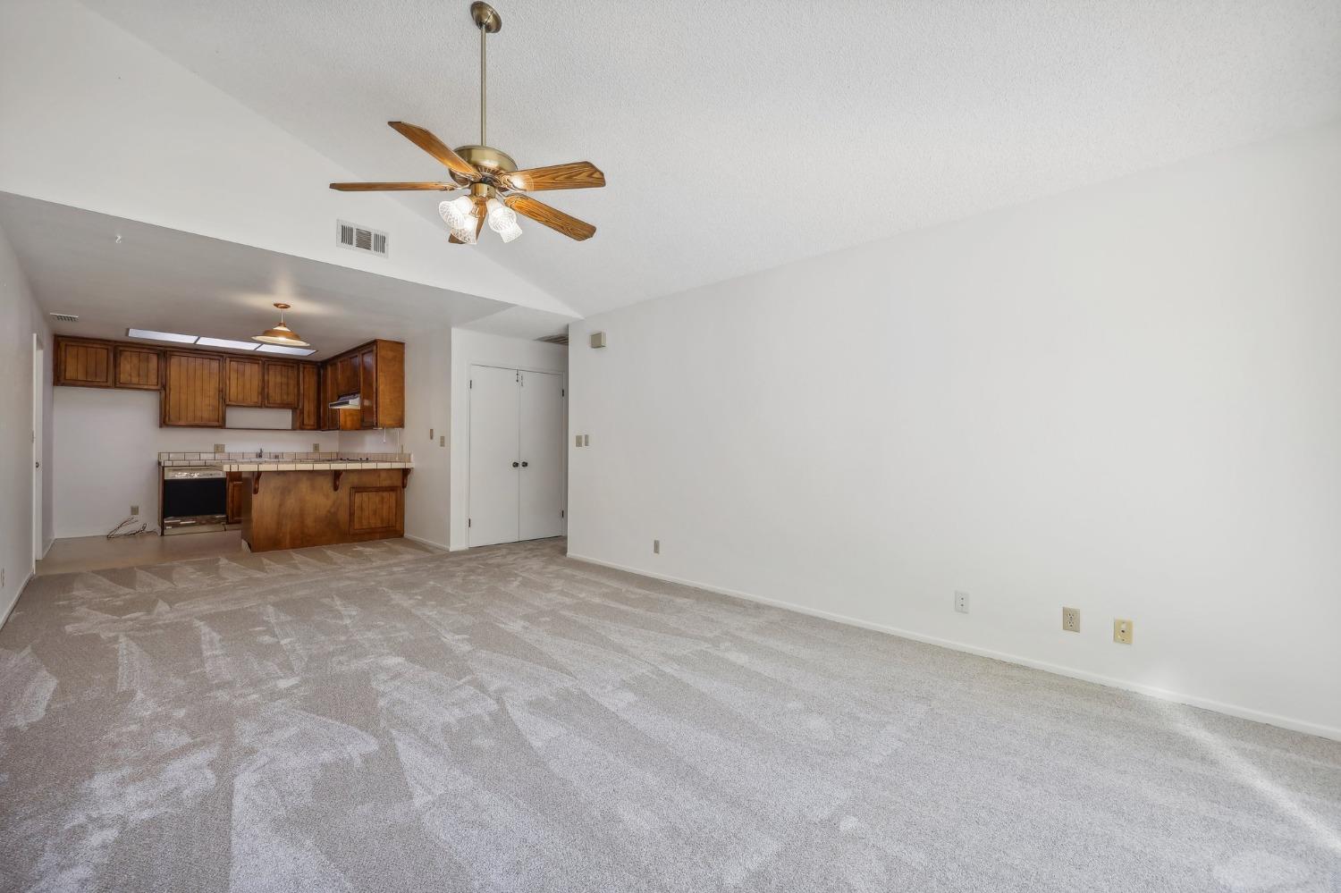 6870 Folsom Oaks Court
