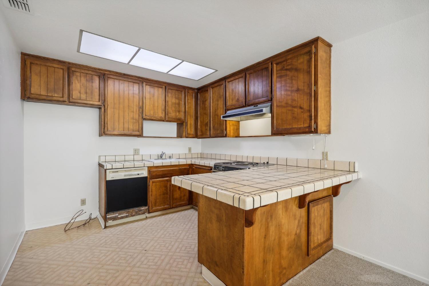 6870 Folsom Oaks Court