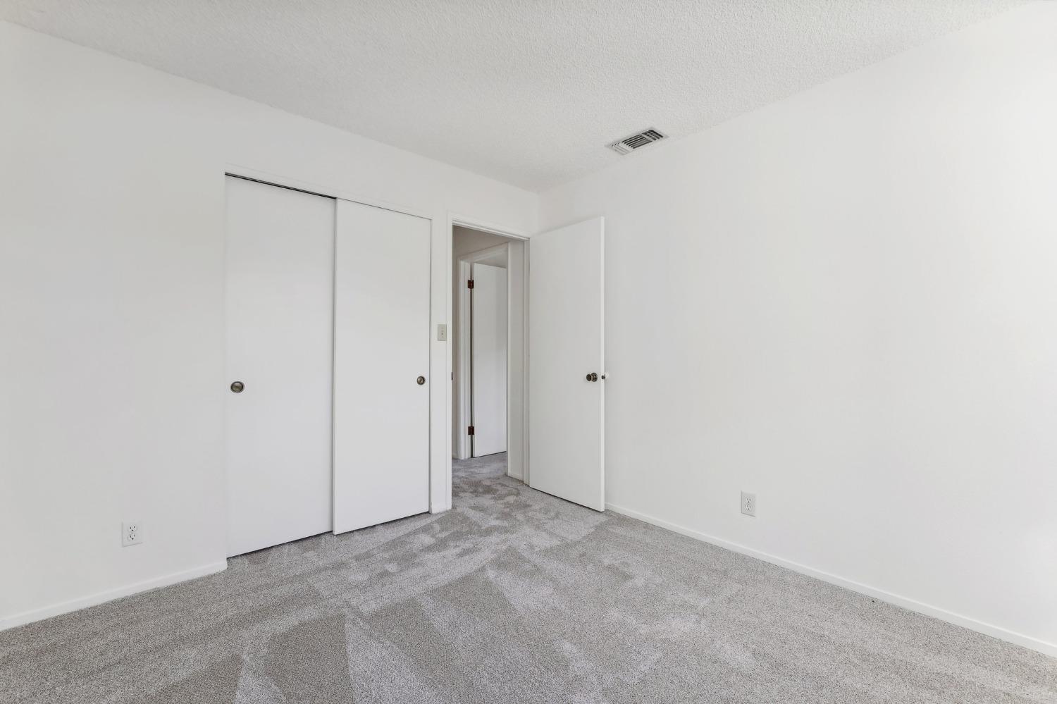 6870 Folsom Oaks Court