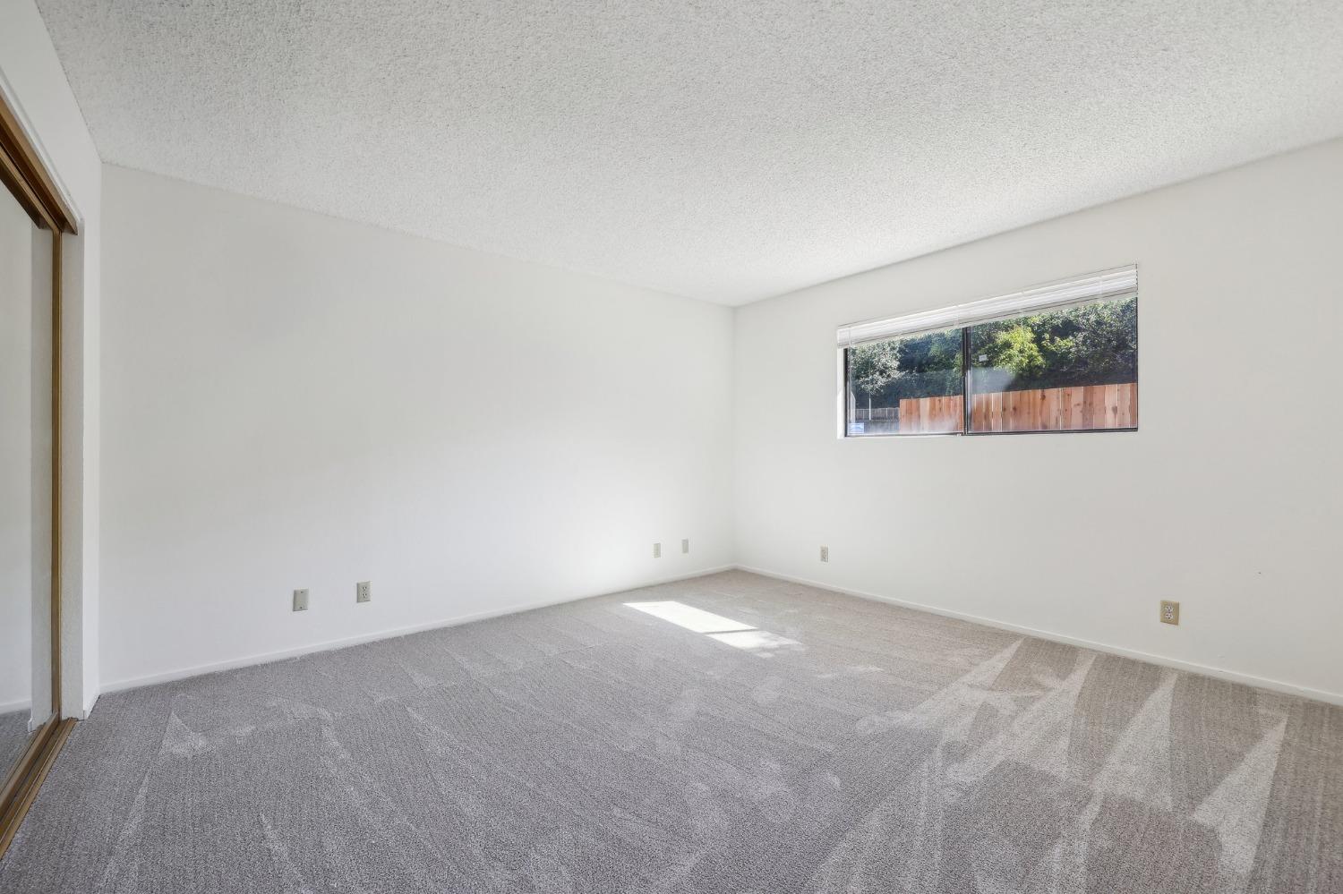 6870 Folsom Oaks Court