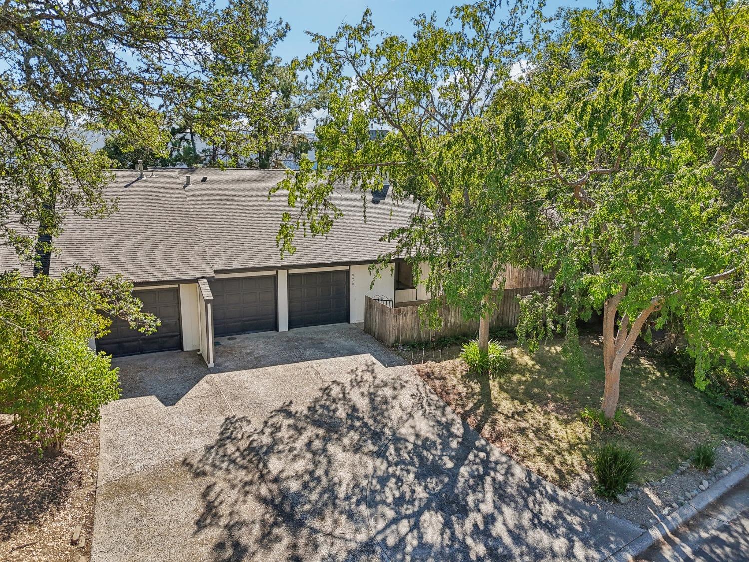 6870 Folsom Oaks Court