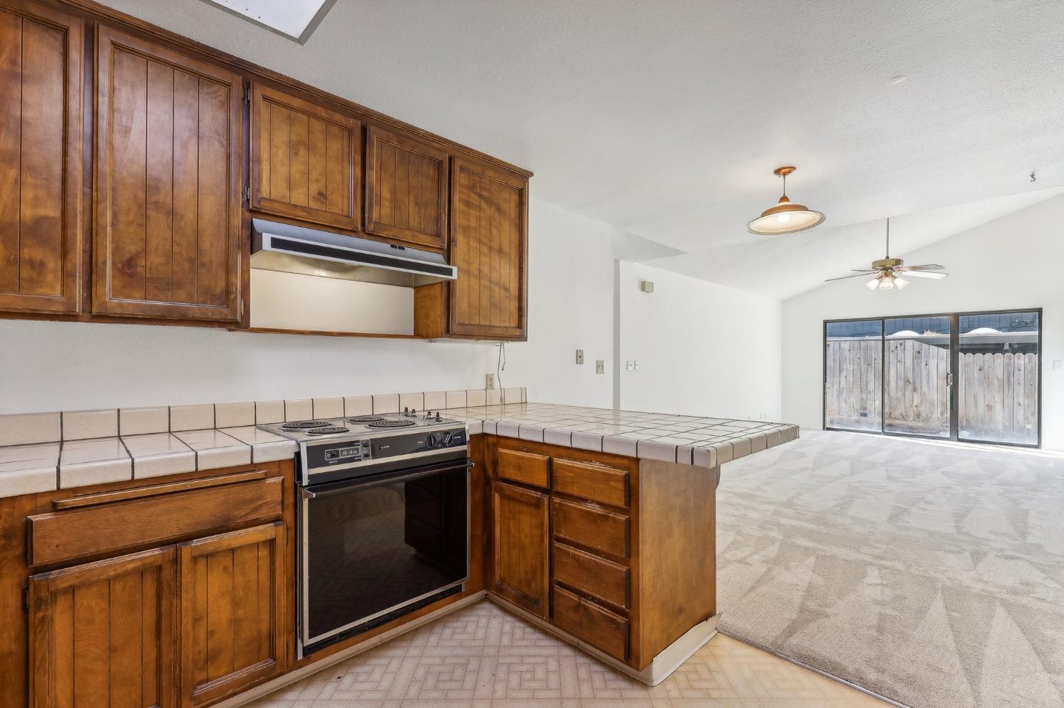 6870 Folsom Oaks Court