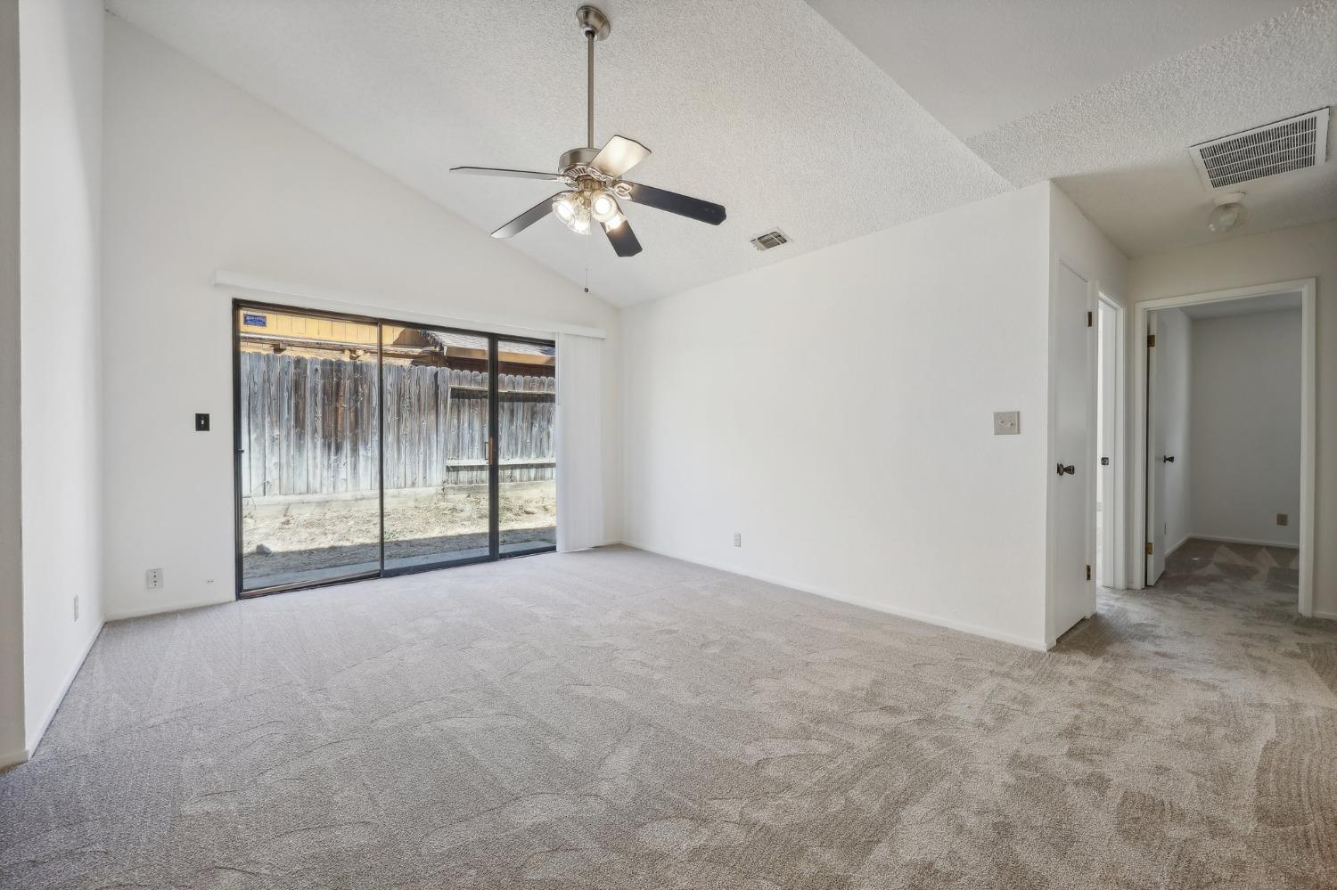 6870 Folsom Oaks Court
