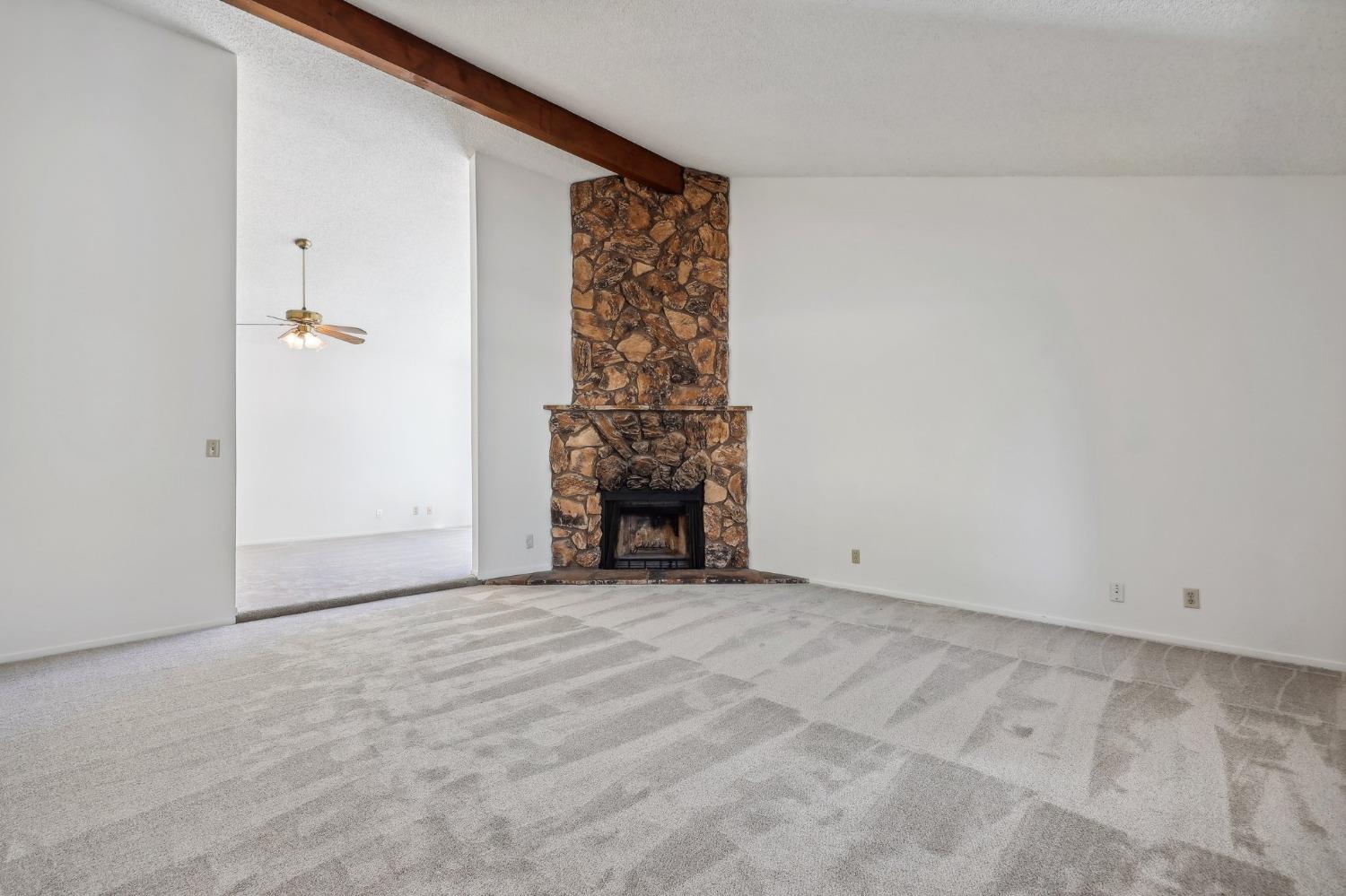 6870 Folsom Oaks Court