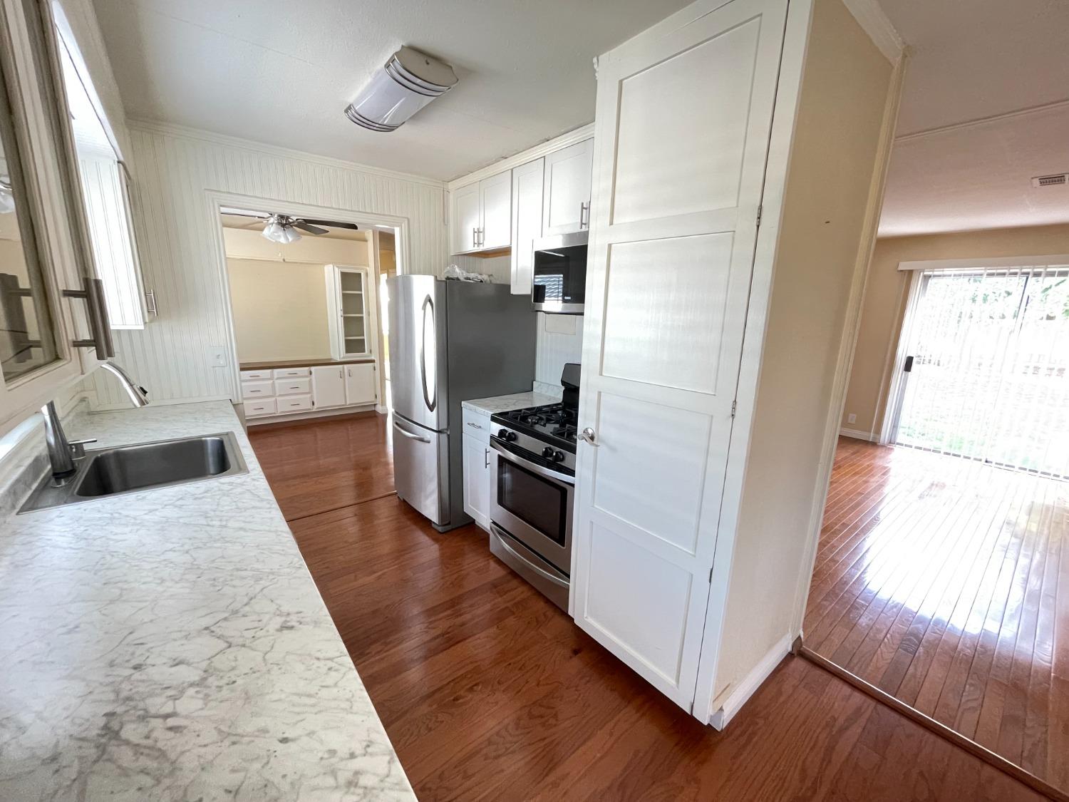 4096 Sycamore Lane