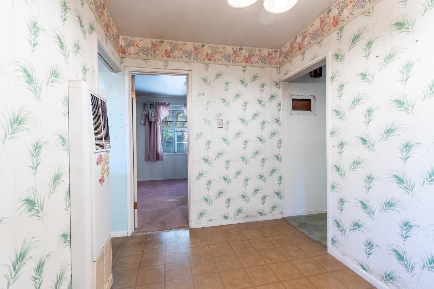 628 James Street