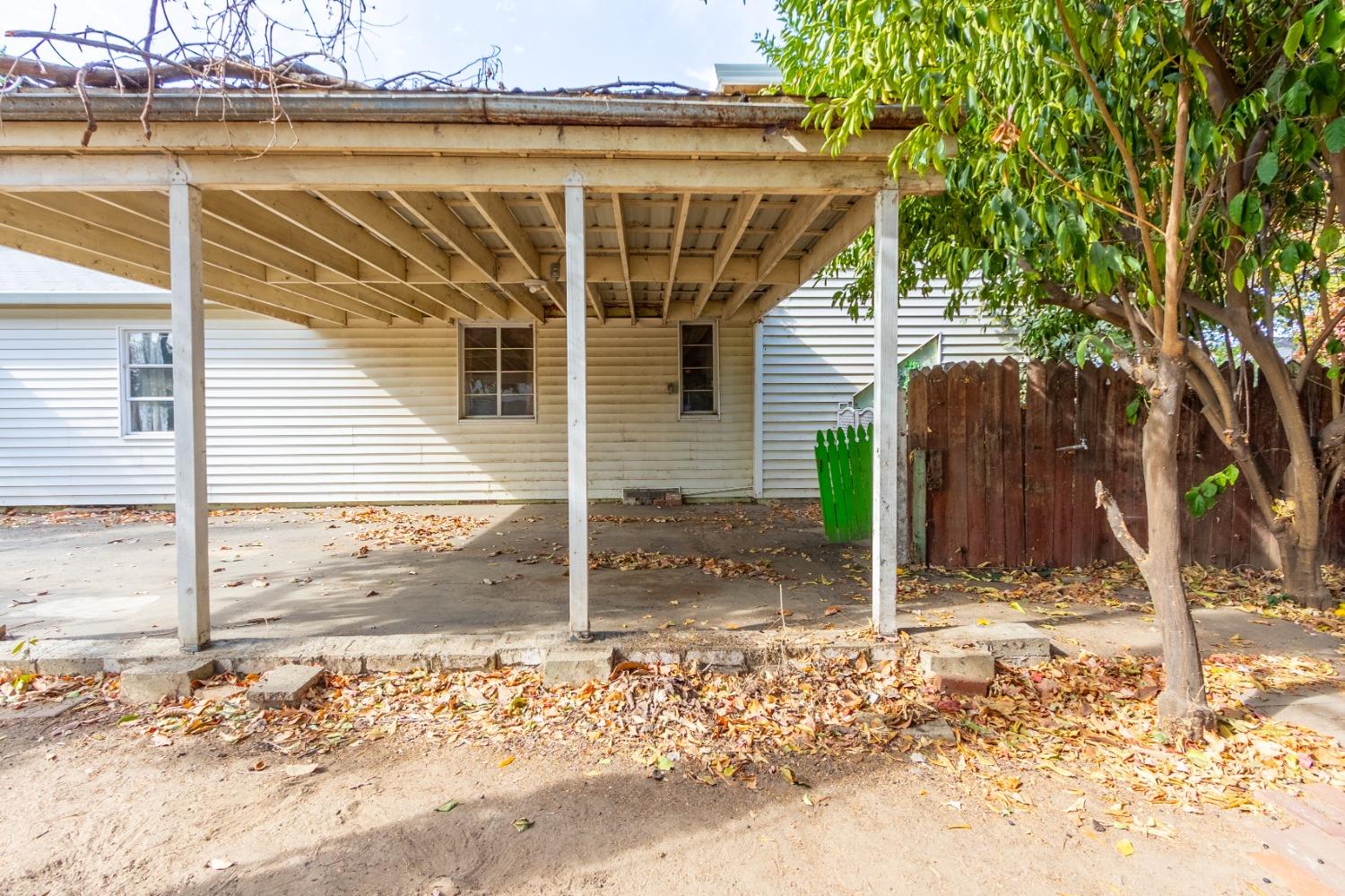 628 James Street