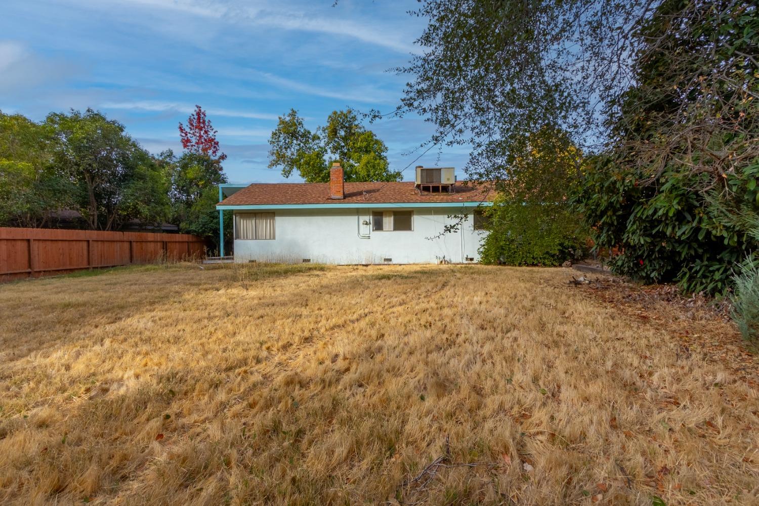 2550 Los Feliz Way