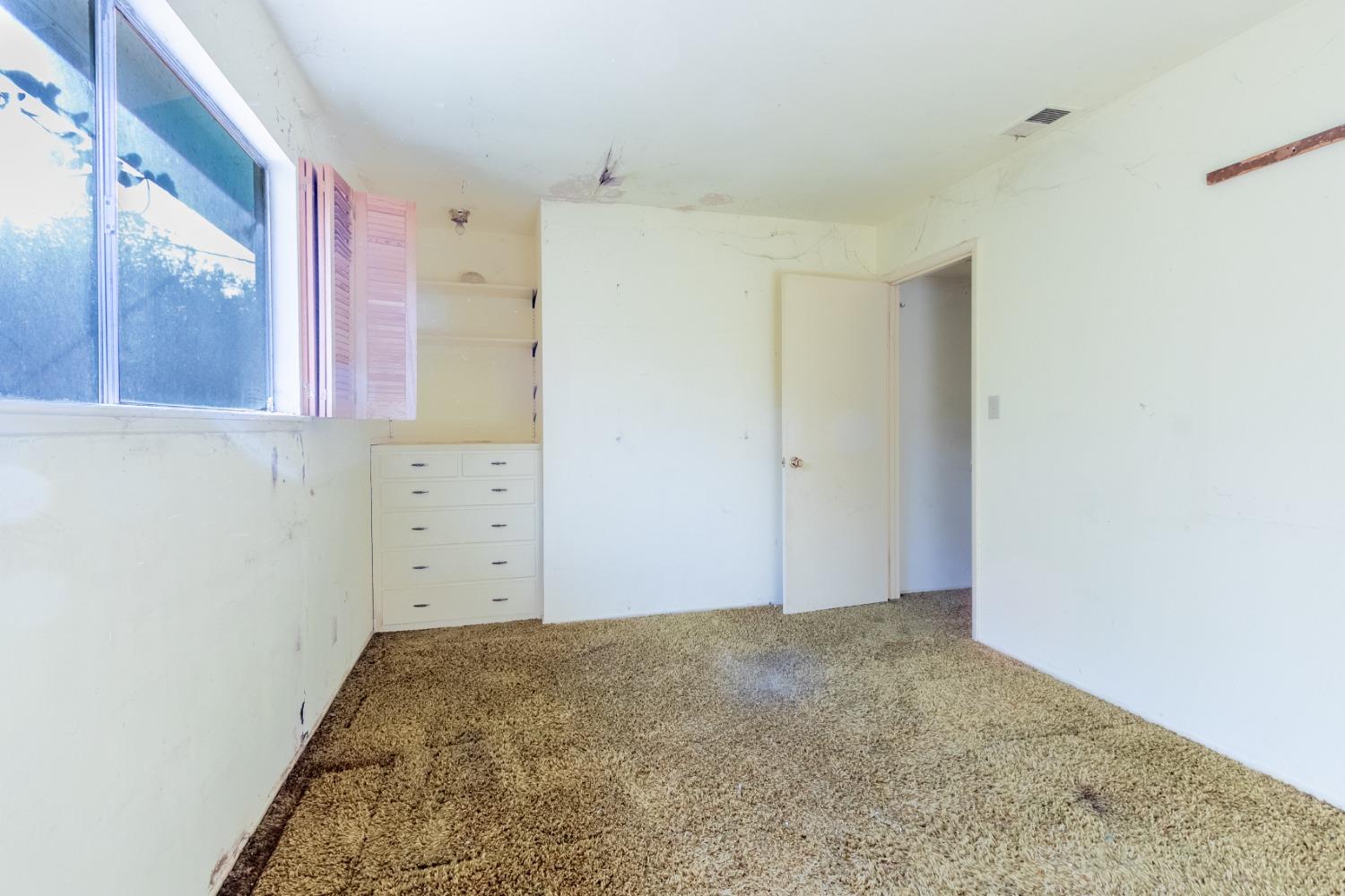 2550 Los Feliz Way
