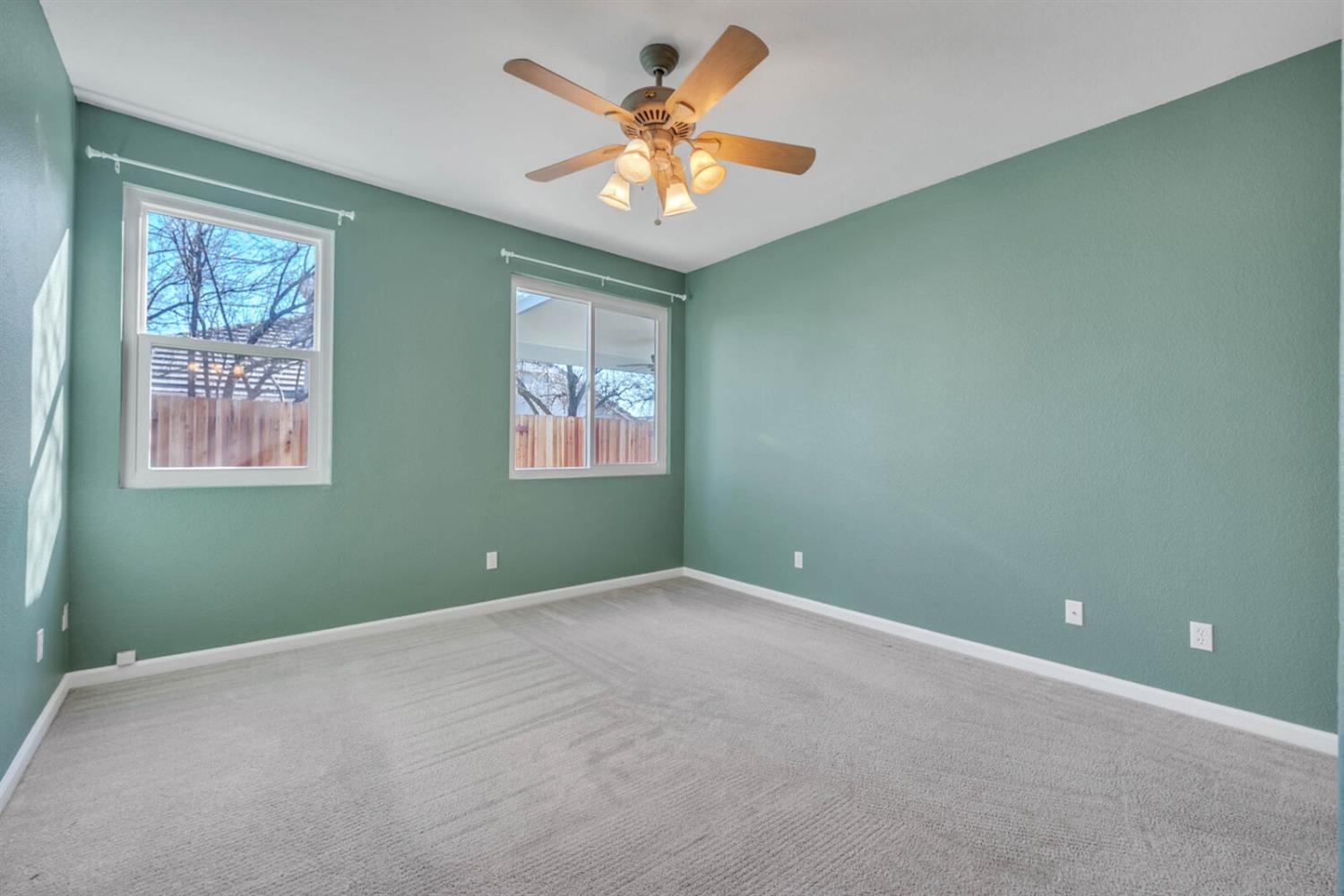 1960 Larkflower Way