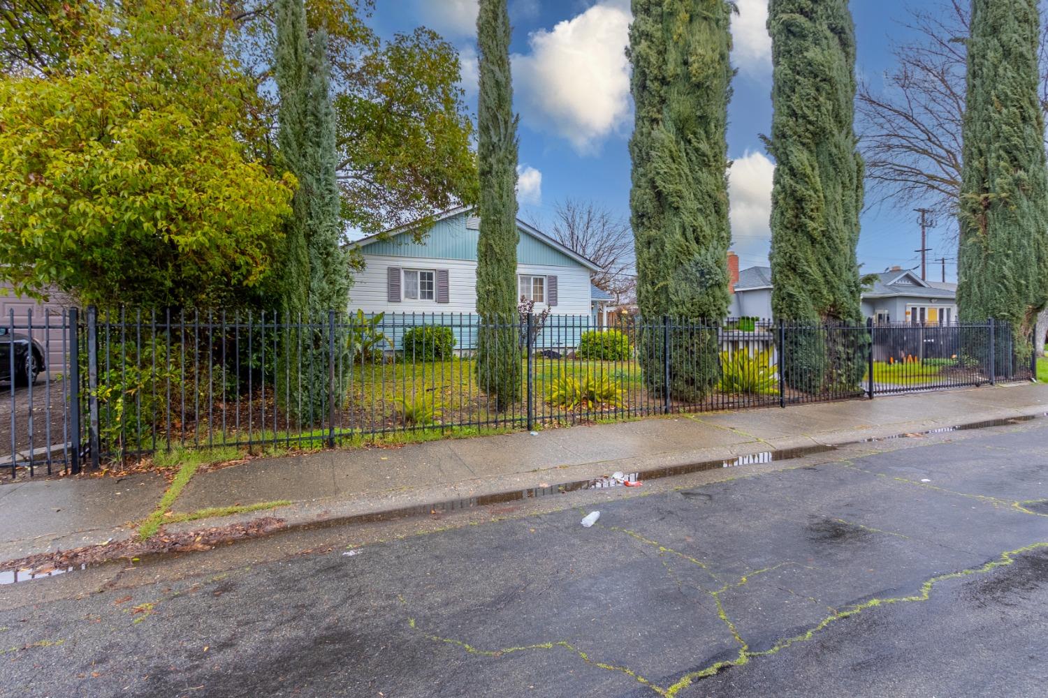 1801 Ferran Avenue