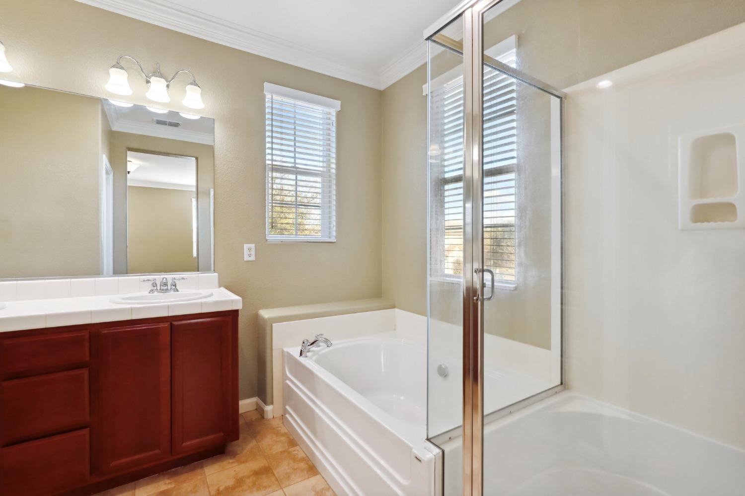 570 Wapello Circle