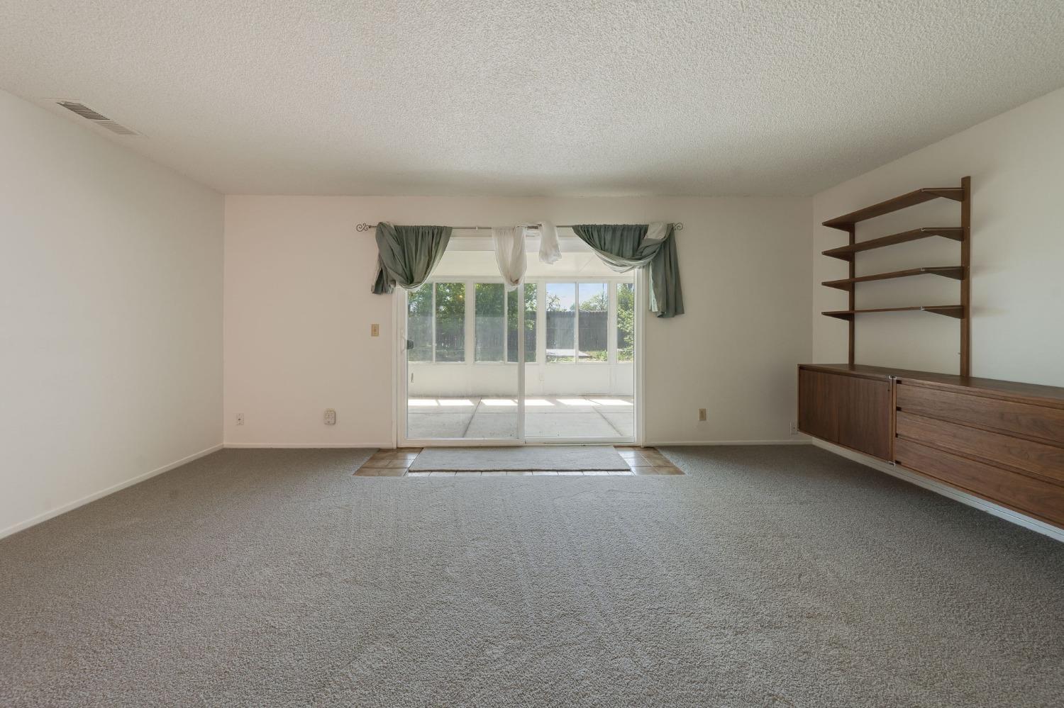 1461 4th Street