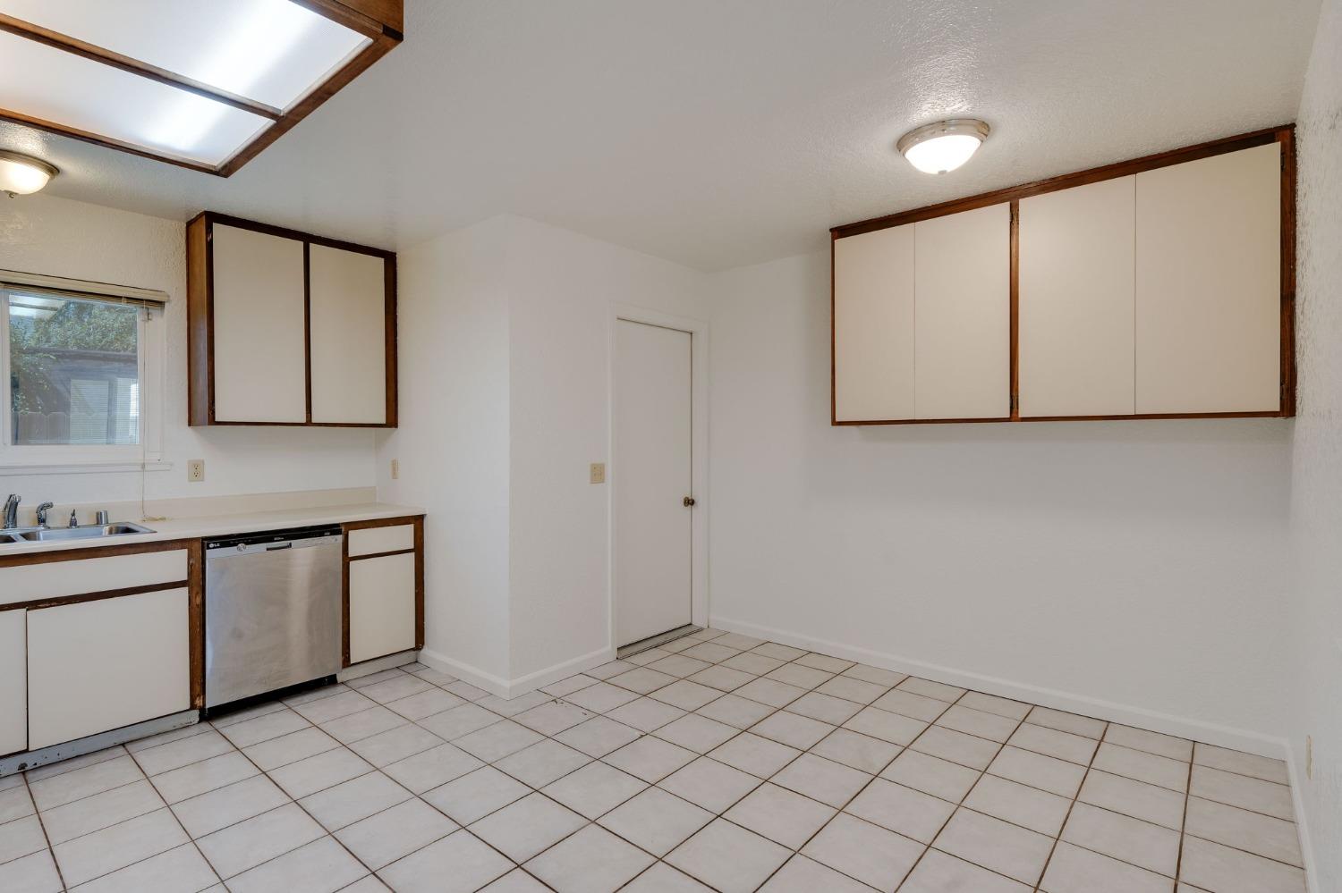 1461 4th Street