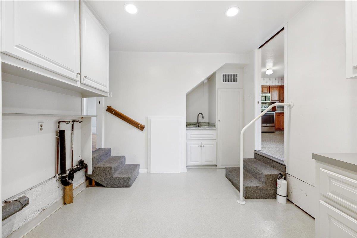4125 Lusk Drive
