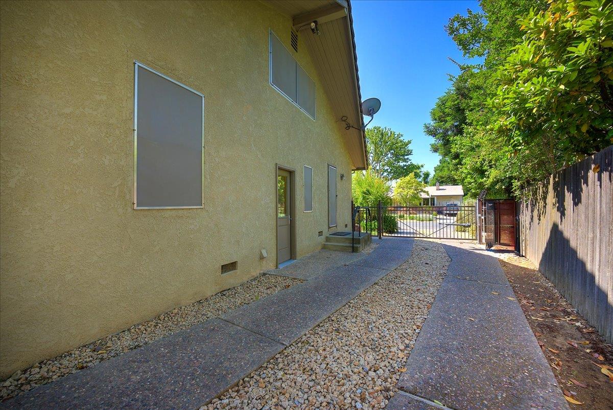 4125 Lusk Drive