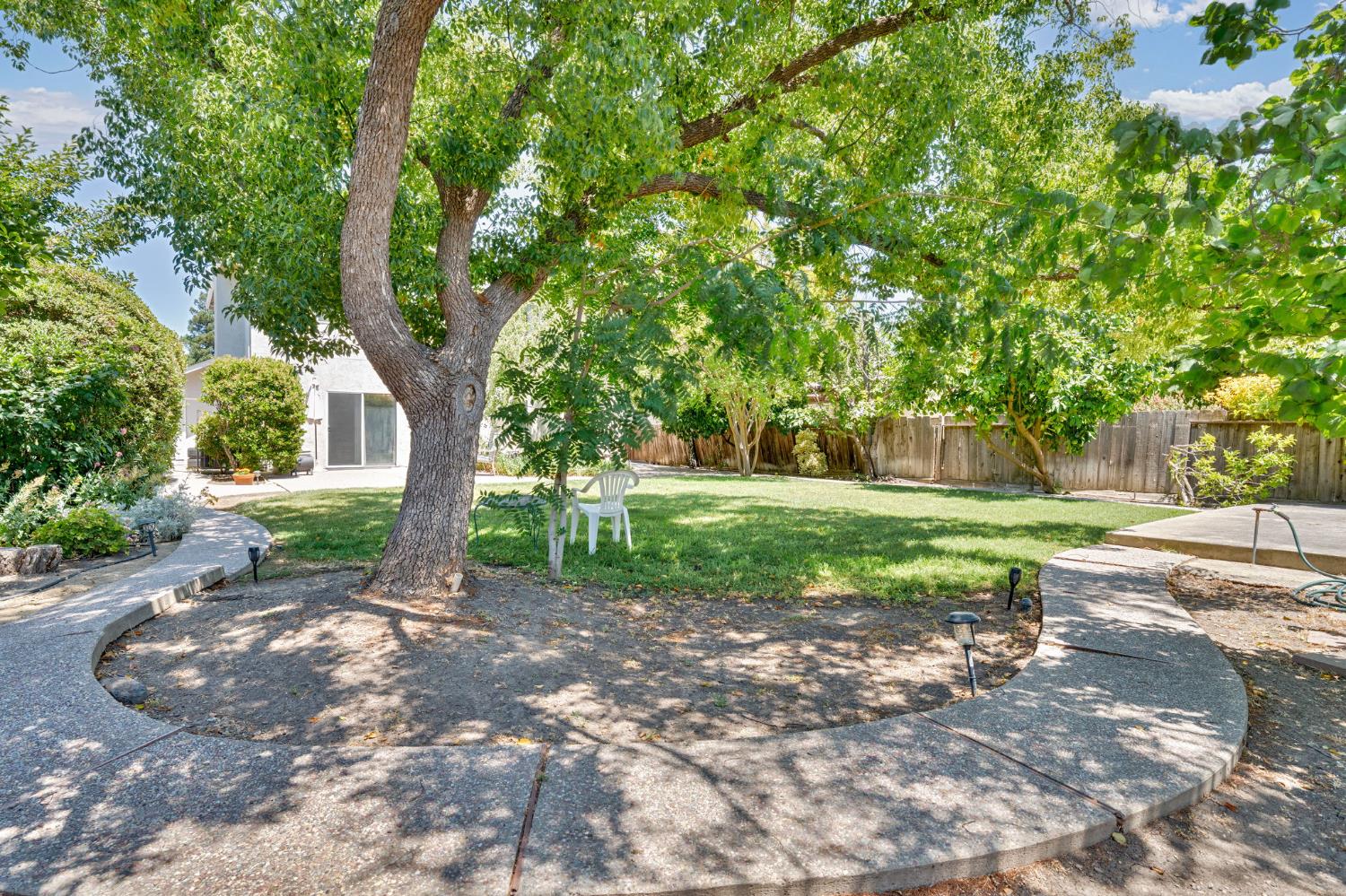 5827 Saint Thomas Court