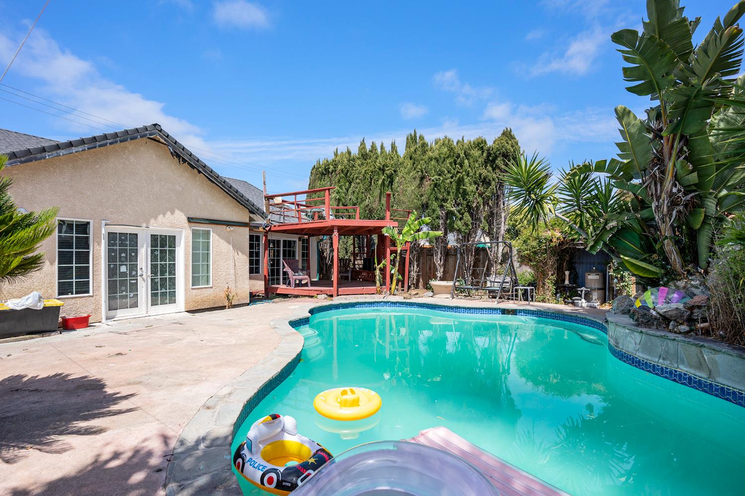 3611 Pine Street