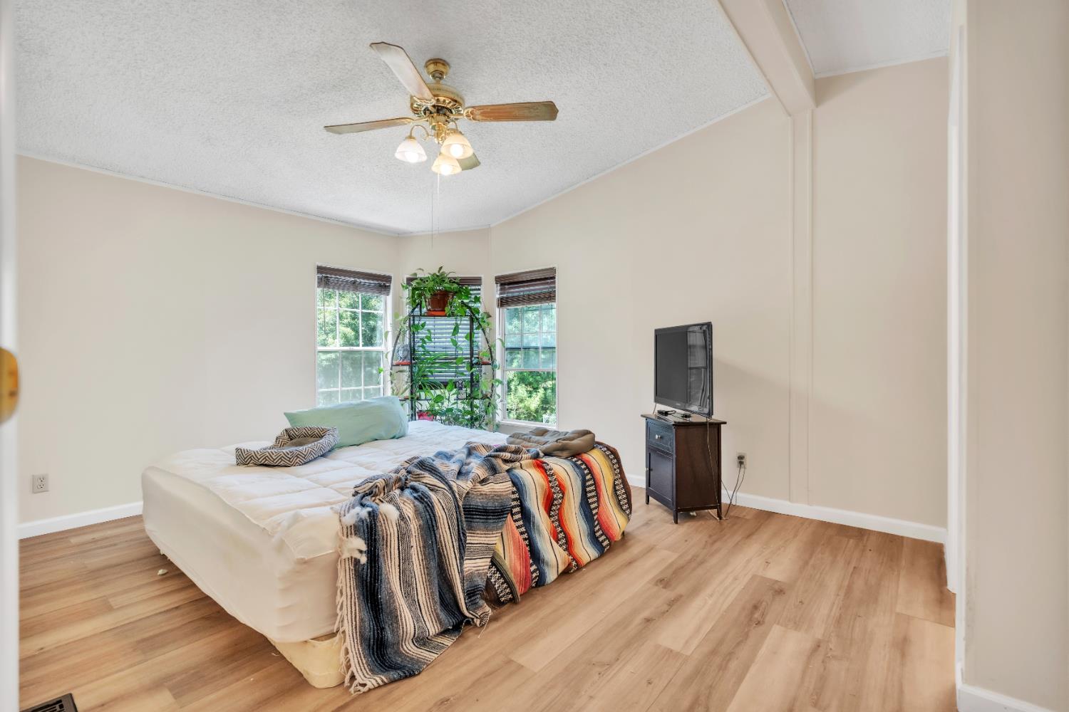 8074 Perry Creek Road 31