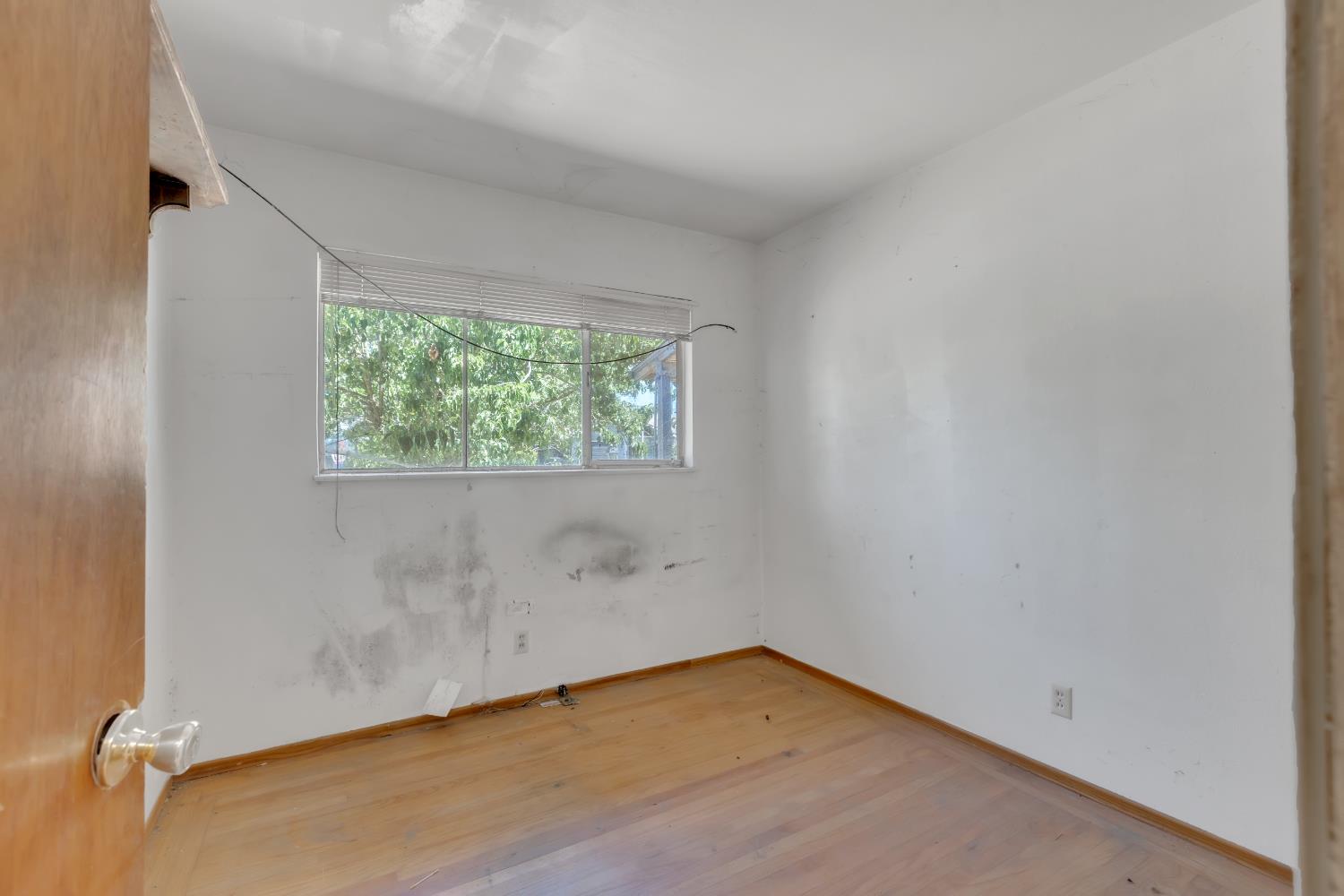 2104 Bowling Green Drive