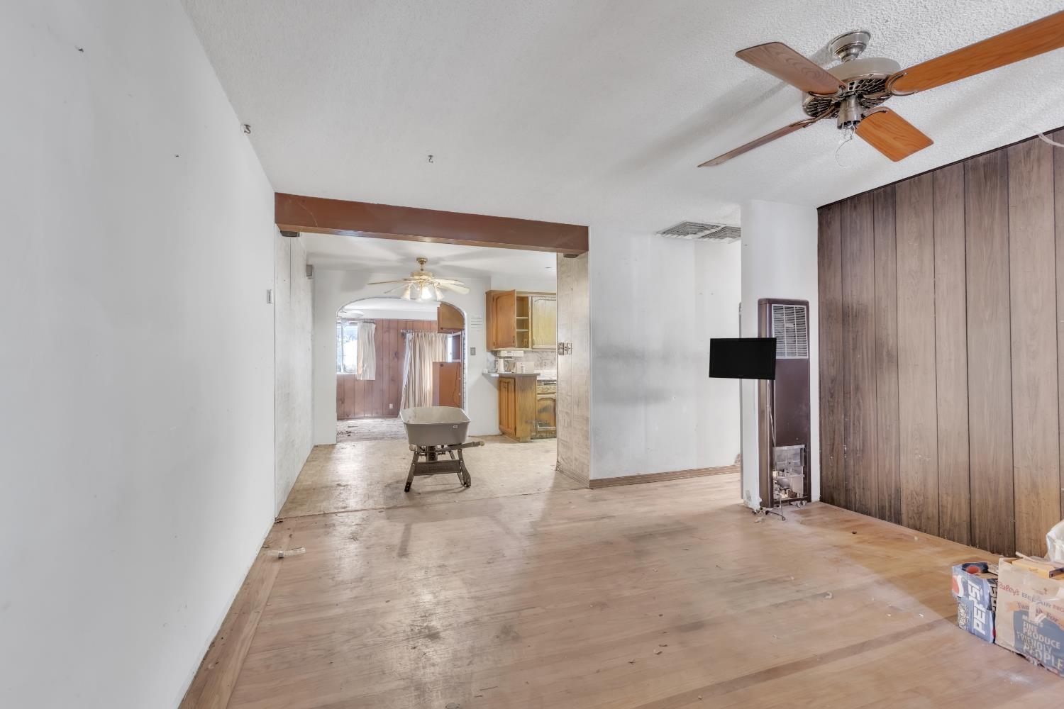 2104 Bowling Green Drive