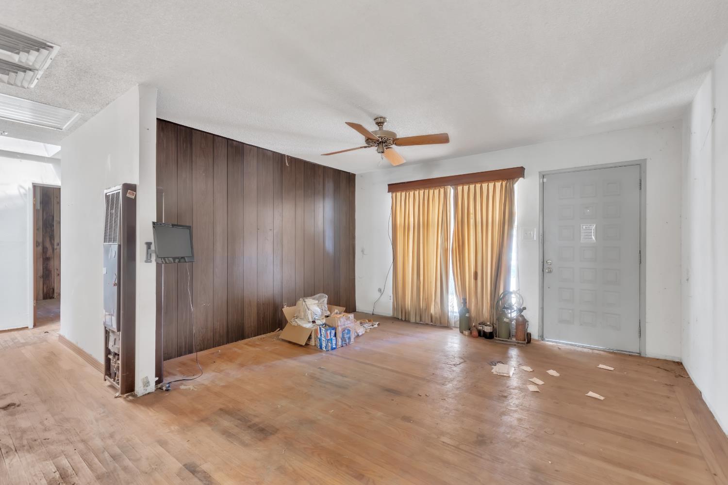2104 Bowling Green Drive