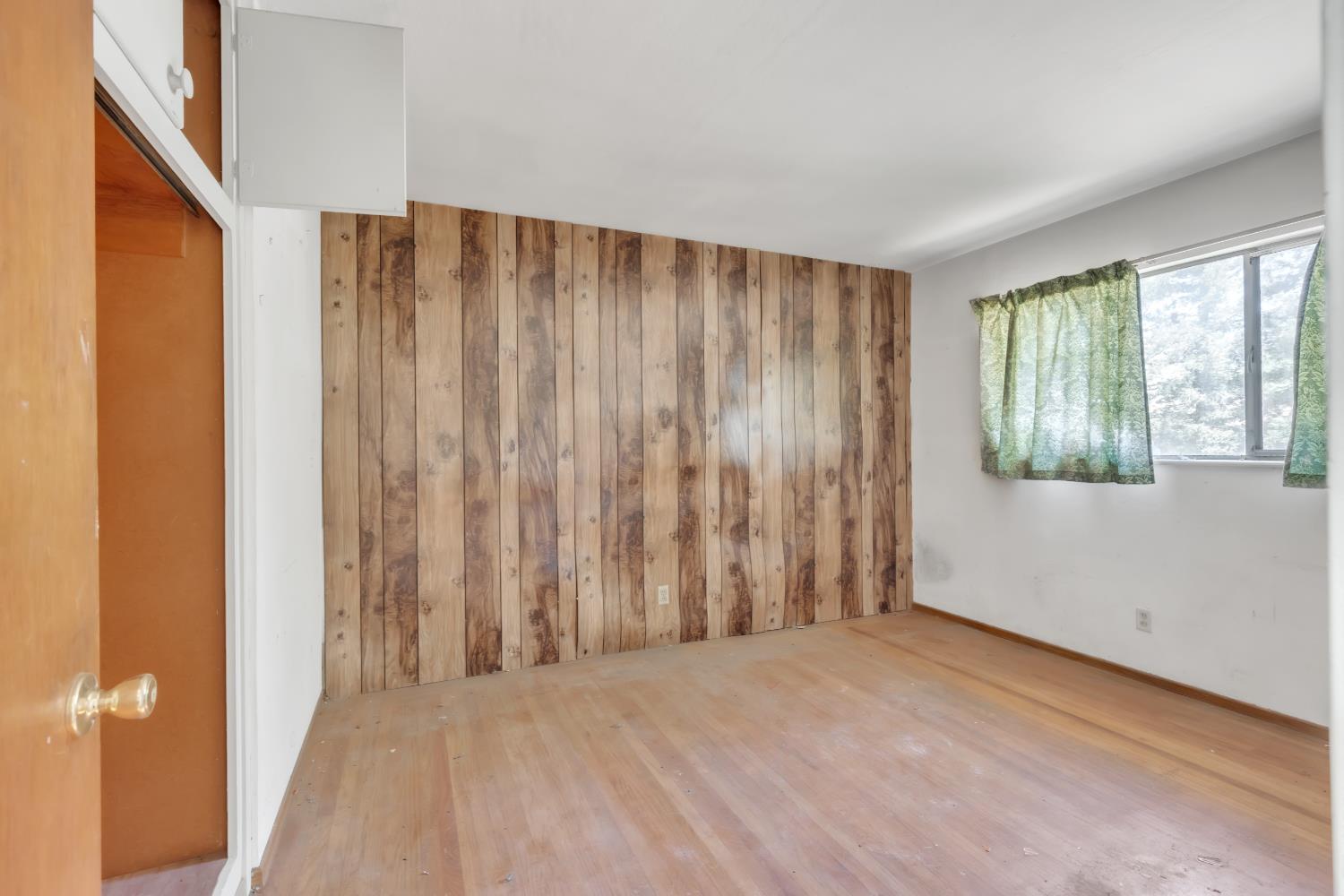 2104 Bowling Green Drive