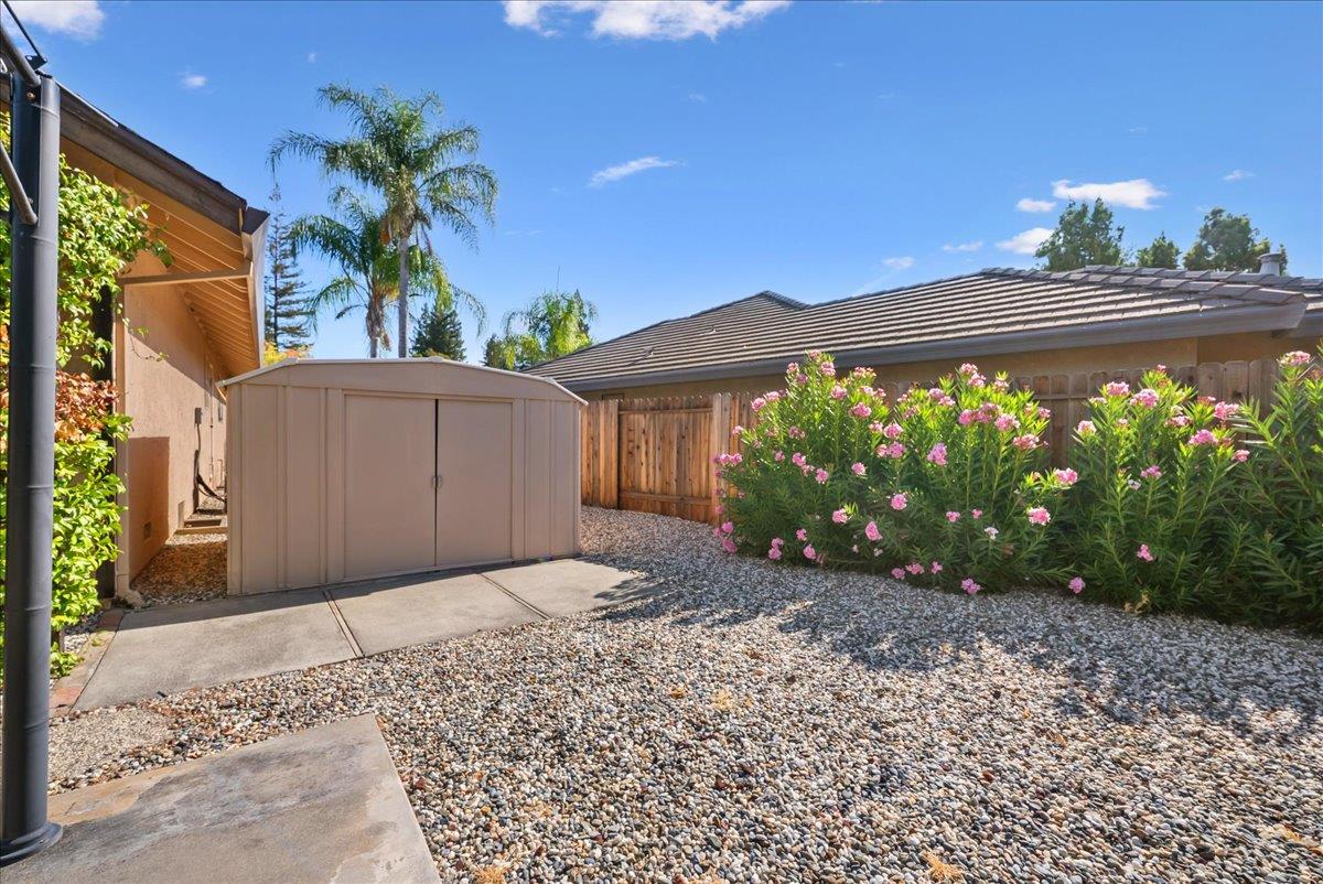 1012 Chippendale Way